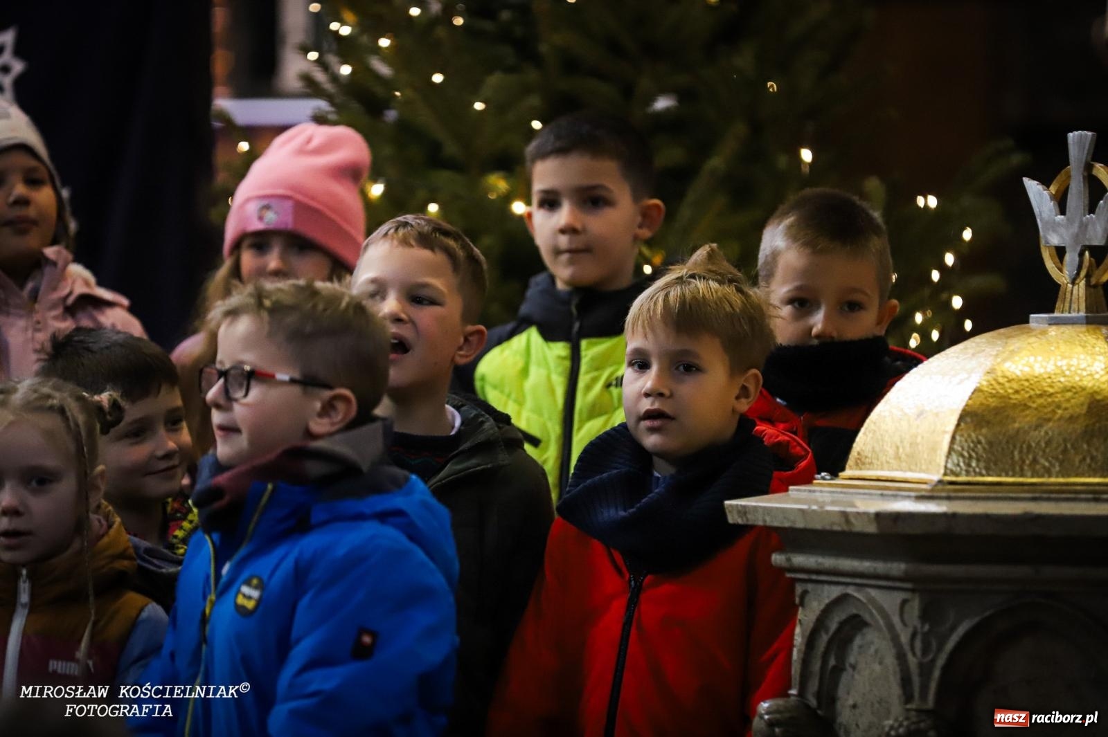 Zdjęcie w galerii na portalu naszraciborz.pl: Jasełka w kościele św. Mikołaja – świąteczne przesłanie miłości i pokoju wiadomości z regionu