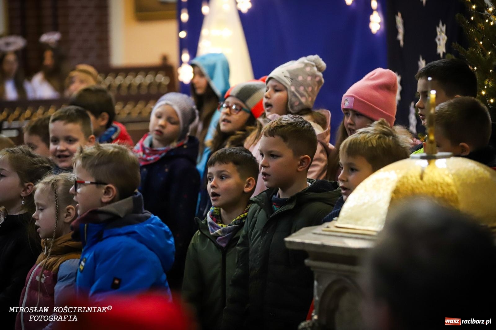Zdjęcie w galerii na portalu naszraciborz.pl: Jasełka w kościele św. Mikołaja – świąteczne przesłanie miłości i pokoju wiadomości z regionu