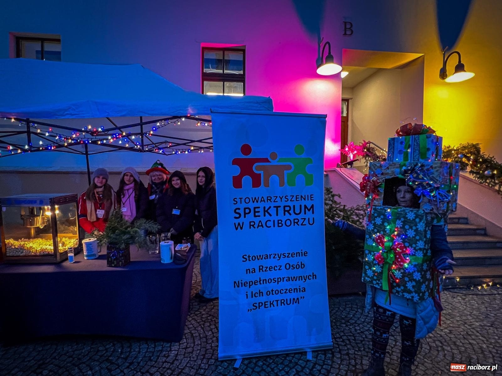 Zdjęcie w galerii na portalu naszraciborz.pl: Bajkowy zamek 2024 za nami. Cztery weekendy przedświątecznej zabawy w dawnej siedzibie Piastów wiadomości z regionu