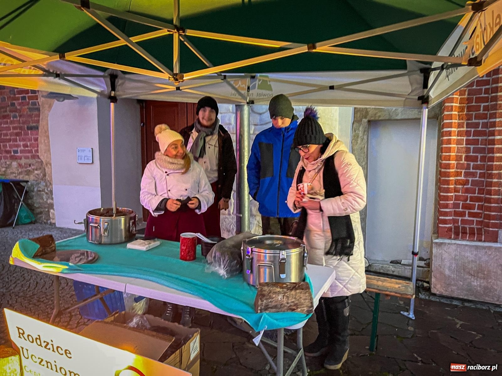 Zdjęcie w galerii na portalu naszraciborz.pl: Bajkowy zamek 2024 za nami. Cztery weekendy przedświątecznej zabawy w dawnej siedzibie Piastów wiadomości z regionu