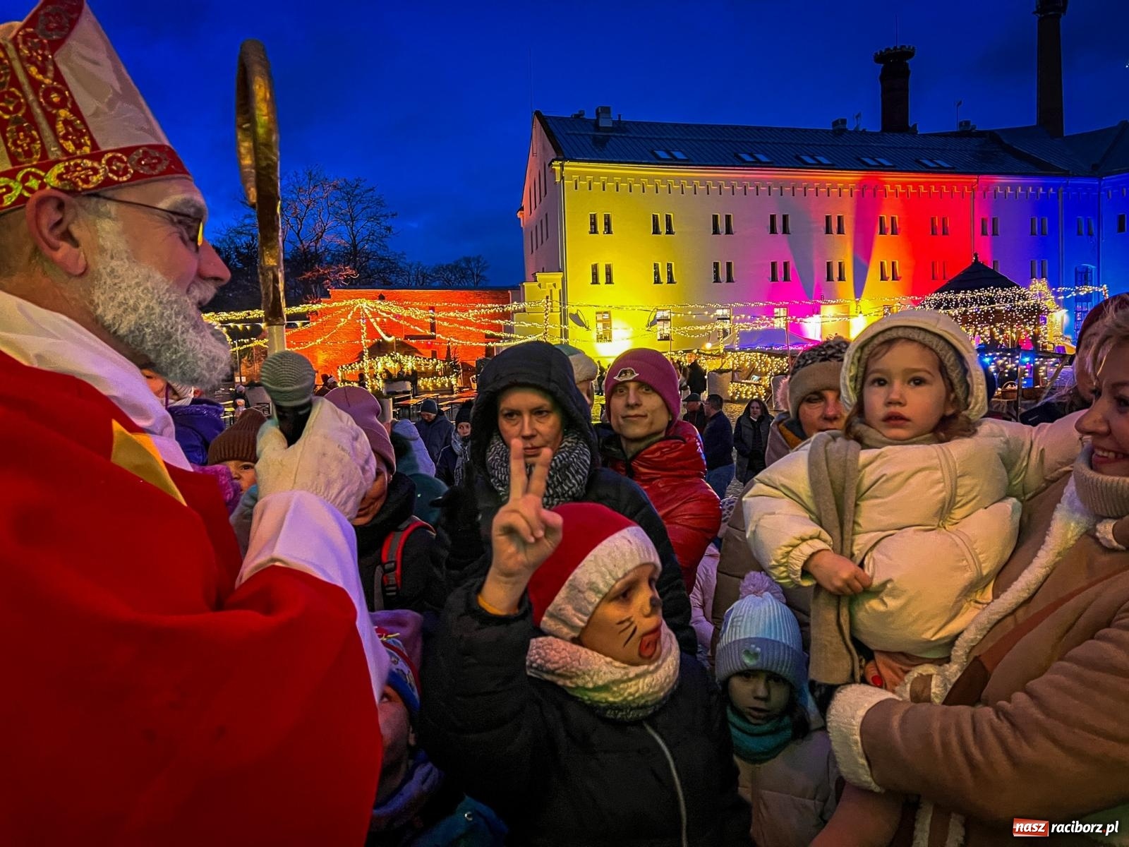 Zdjęcie w galerii na portalu naszraciborz.pl: Bajkowy zamek 2024 za nami. Cztery weekendy przedświątecznej zabawy w dawnej siedzibie Piastów wiadomości z regionu