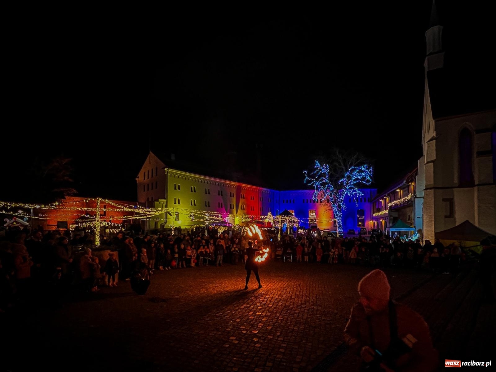 Zdjęcie w galerii na portalu naszraciborz.pl: Bajkowy zamek 2024 za nami. Cztery weekendy przedświątecznej zabawy w dawnej siedzibie Piastów wiadomości z regionu