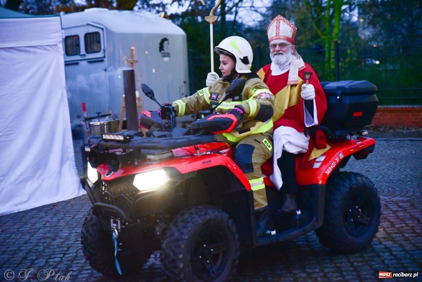 Zdjęcie w galerii na portalu naszraciborz.pl: Bajkowy zamek 2024 za nami. Cztery weekendy przedświątecznej zabawy w dawnej siedzibie Piastów wiadomości z regionu