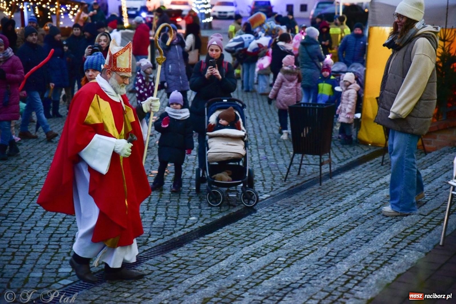 Zdjęcie w galerii na portalu naszraciborz.pl: Bajkowy zamek 2024 za nami. Cztery weekendy przedświątecznej zabawy w dawnej siedzibie Piastów wiadomości z regionu