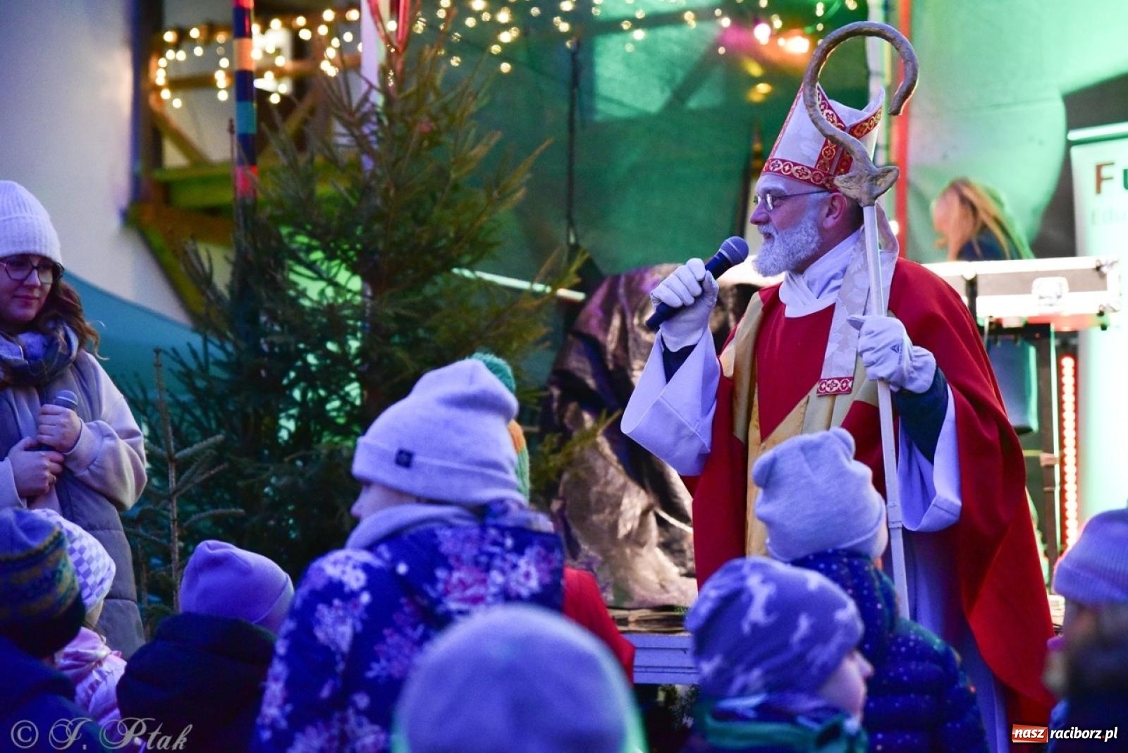 Zdjęcie w galerii na portalu naszraciborz.pl: Bajkowy zamek 2024 za nami. Cztery weekendy przedświątecznej zabawy w dawnej siedzibie Piastów wiadomości z regionu