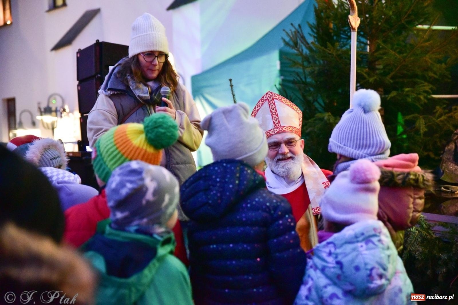 Zdjęcie w galerii na portalu naszraciborz.pl: Bajkowy zamek 2024 za nami. Cztery weekendy przedświątecznej zabawy w dawnej siedzibie Piastów wiadomości z regionu