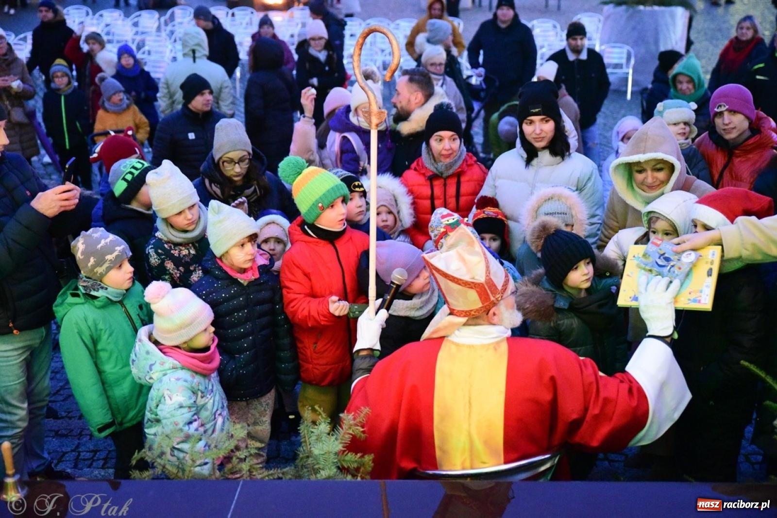 Zdjęcie w galerii na portalu naszraciborz.pl: Bajkowy zamek 2024 za nami. Cztery weekendy przedświątecznej zabawy w dawnej siedzibie Piastów wiadomości z regionu