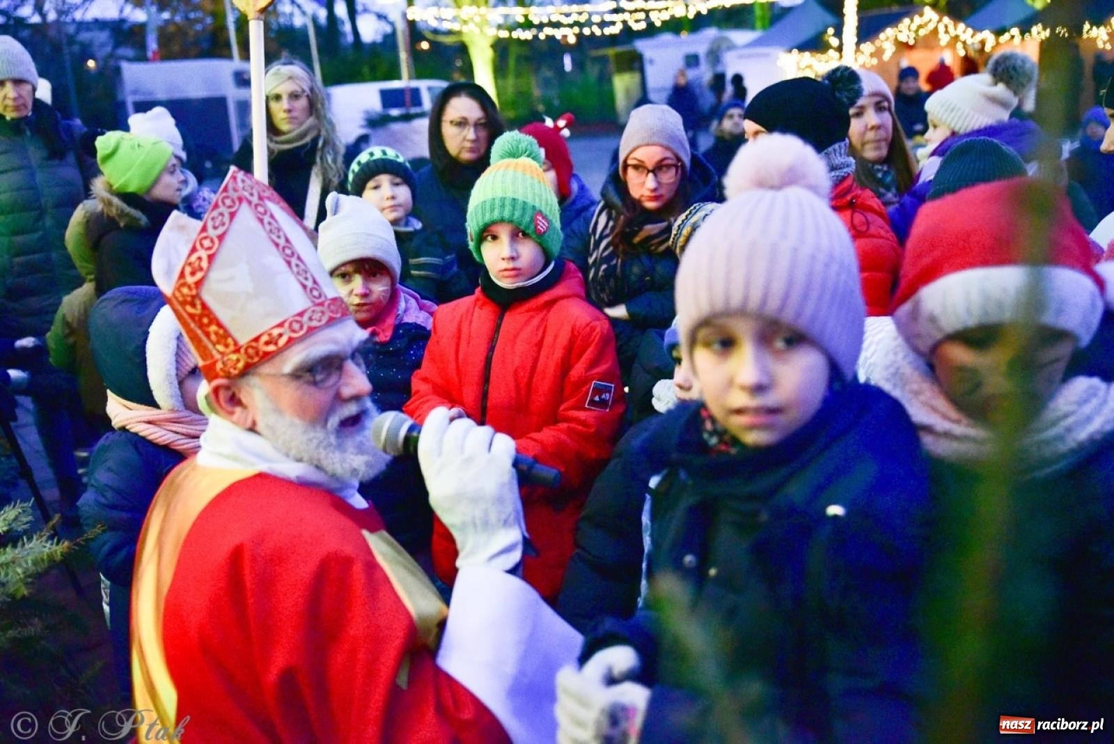 Zdjęcie w galerii na portalu naszraciborz.pl: Bajkowy zamek 2024 za nami. Cztery weekendy przedświątecznej zabawy w dawnej siedzibie Piastów wiadomości z regionu