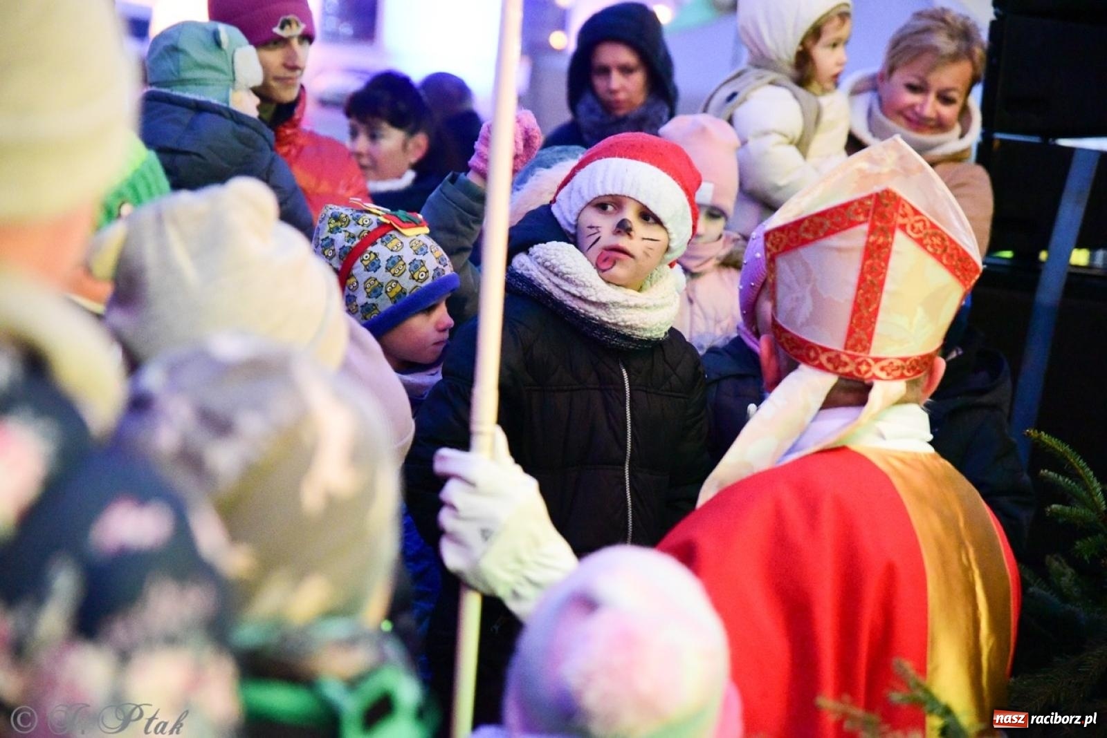 Zdjęcie w galerii na portalu naszraciborz.pl: Bajkowy zamek 2024 za nami. Cztery weekendy przedświątecznej zabawy w dawnej siedzibie Piastów wiadomości z regionu