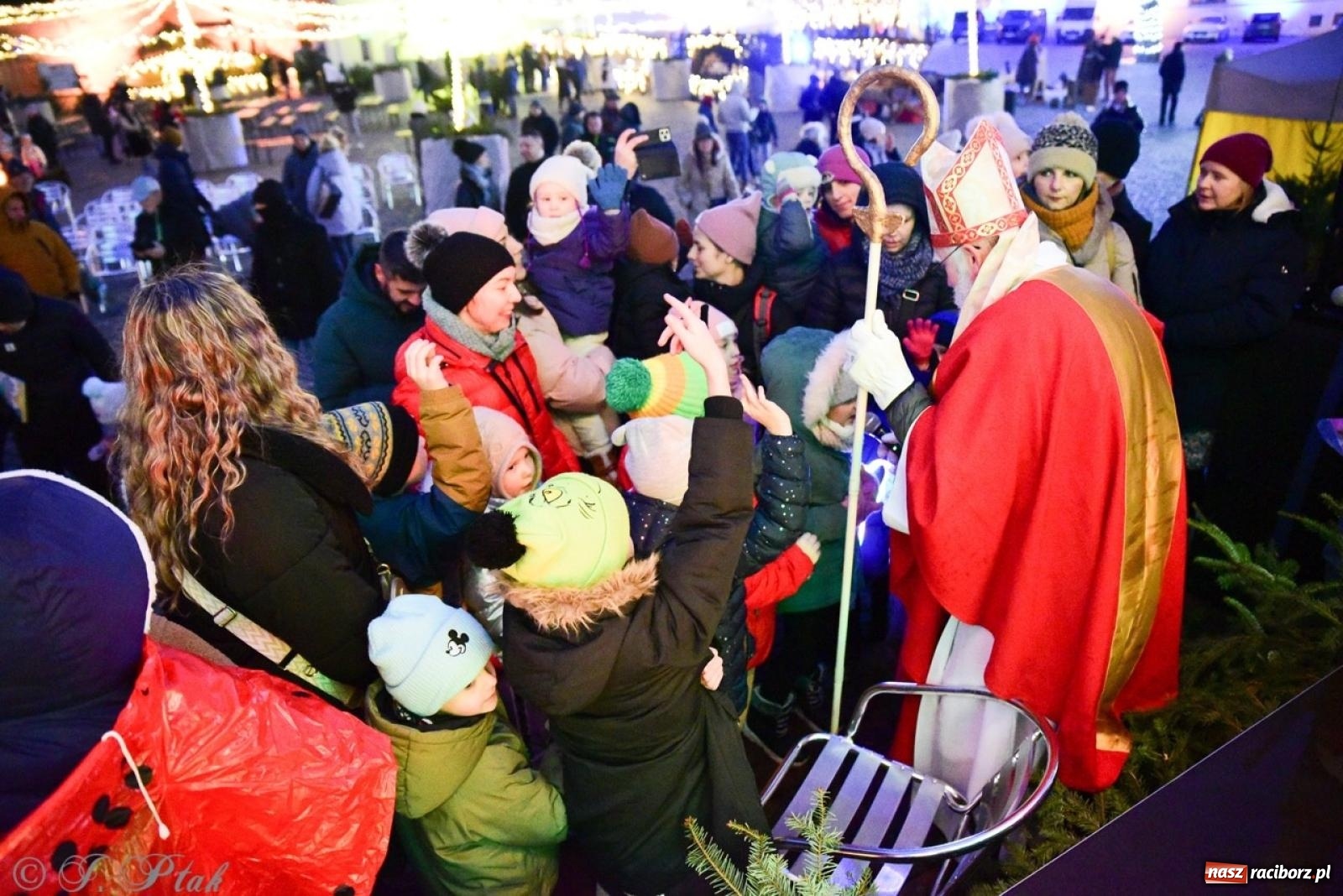 Zdjęcie w galerii na portalu naszraciborz.pl: Bajkowy zamek 2024 za nami. Cztery weekendy przedświątecznej zabawy w dawnej siedzibie Piastów wiadomości z regionu