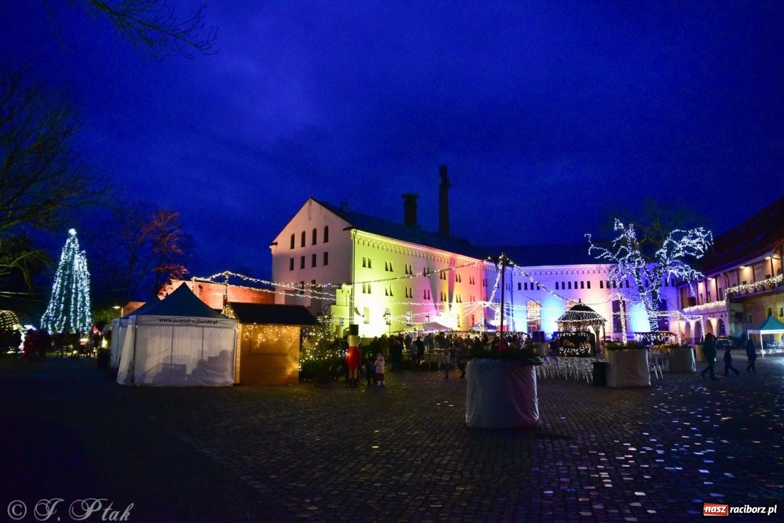 Zdjęcie w galerii na portalu naszraciborz.pl: Bajkowy zamek 2024 za nami. Cztery weekendy przedświątecznej zabawy w dawnej siedzibie Piastów wiadomości z regionu