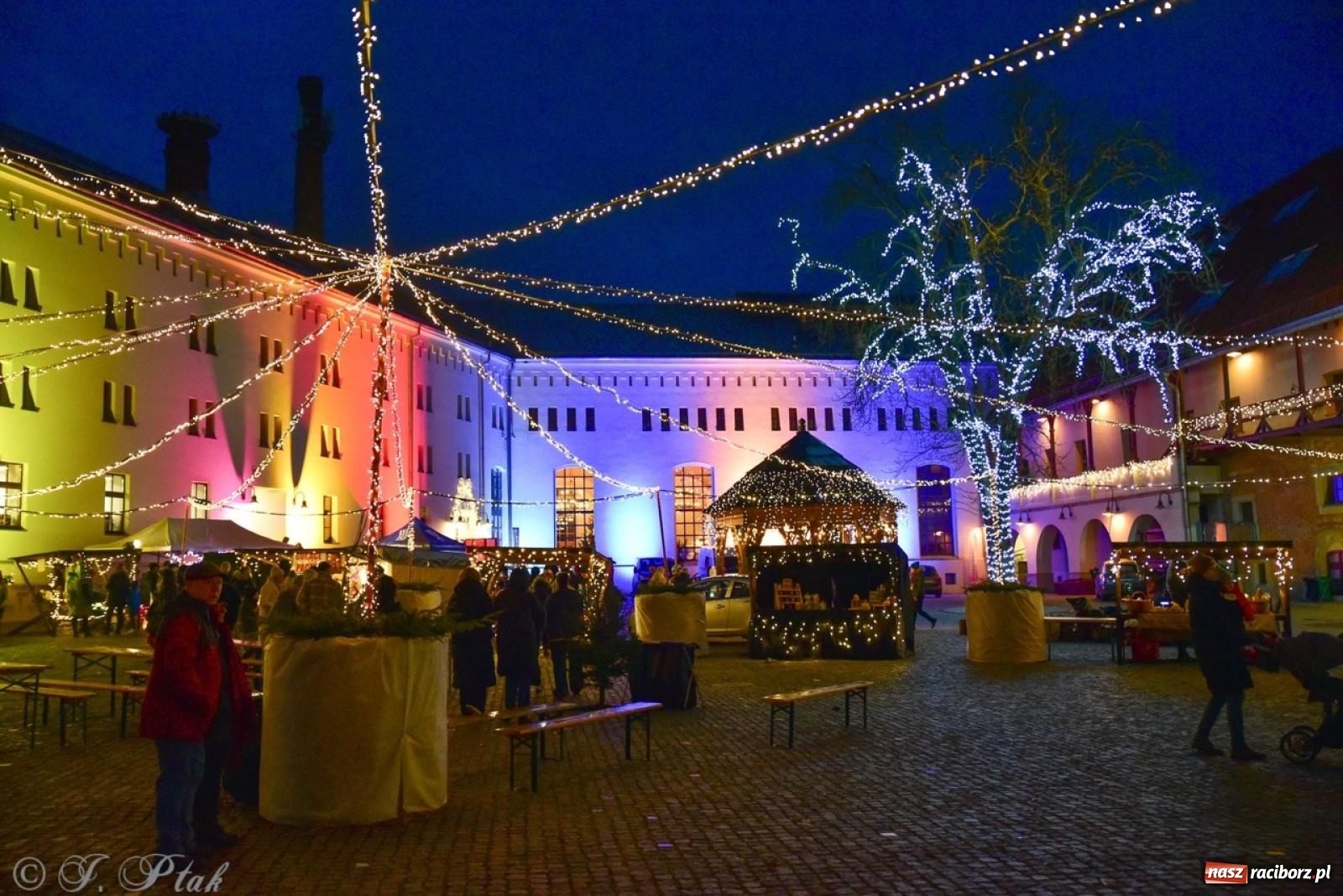 Zdjęcie w galerii na portalu naszraciborz.pl: Bajkowy zamek 2024 za nami. Cztery weekendy przedświątecznej zabawy w dawnej siedzibie Piastów wiadomości z regionu