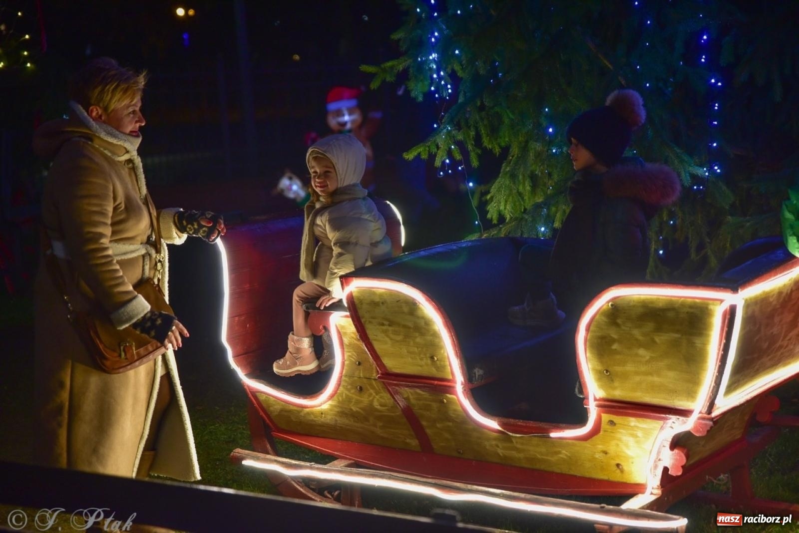 Zdjęcie w galerii na portalu naszraciborz.pl: Bajkowy zamek 2024 za nami. Cztery weekendy przedświątecznej zabawy w dawnej siedzibie Piastów wiadomości z regionu