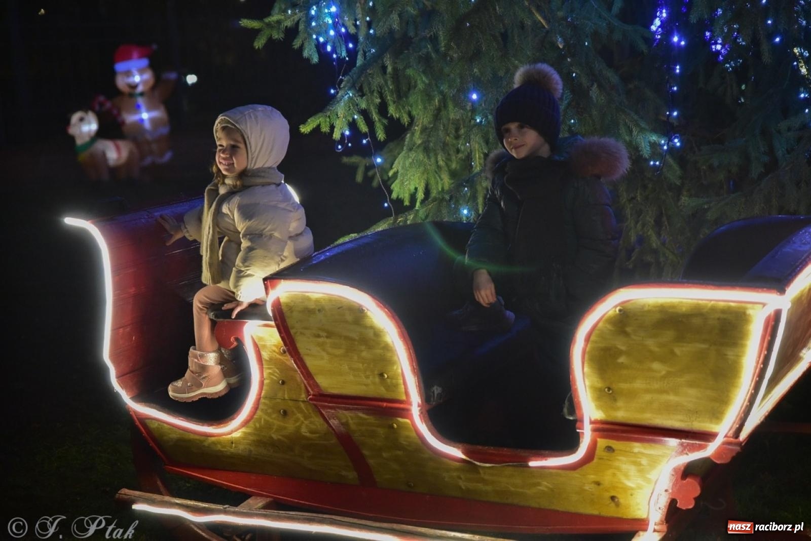 Zdjęcie w galerii na portalu naszraciborz.pl: Bajkowy zamek 2024 za nami. Cztery weekendy przedświątecznej zabawy w dawnej siedzibie Piastów wiadomości z regionu