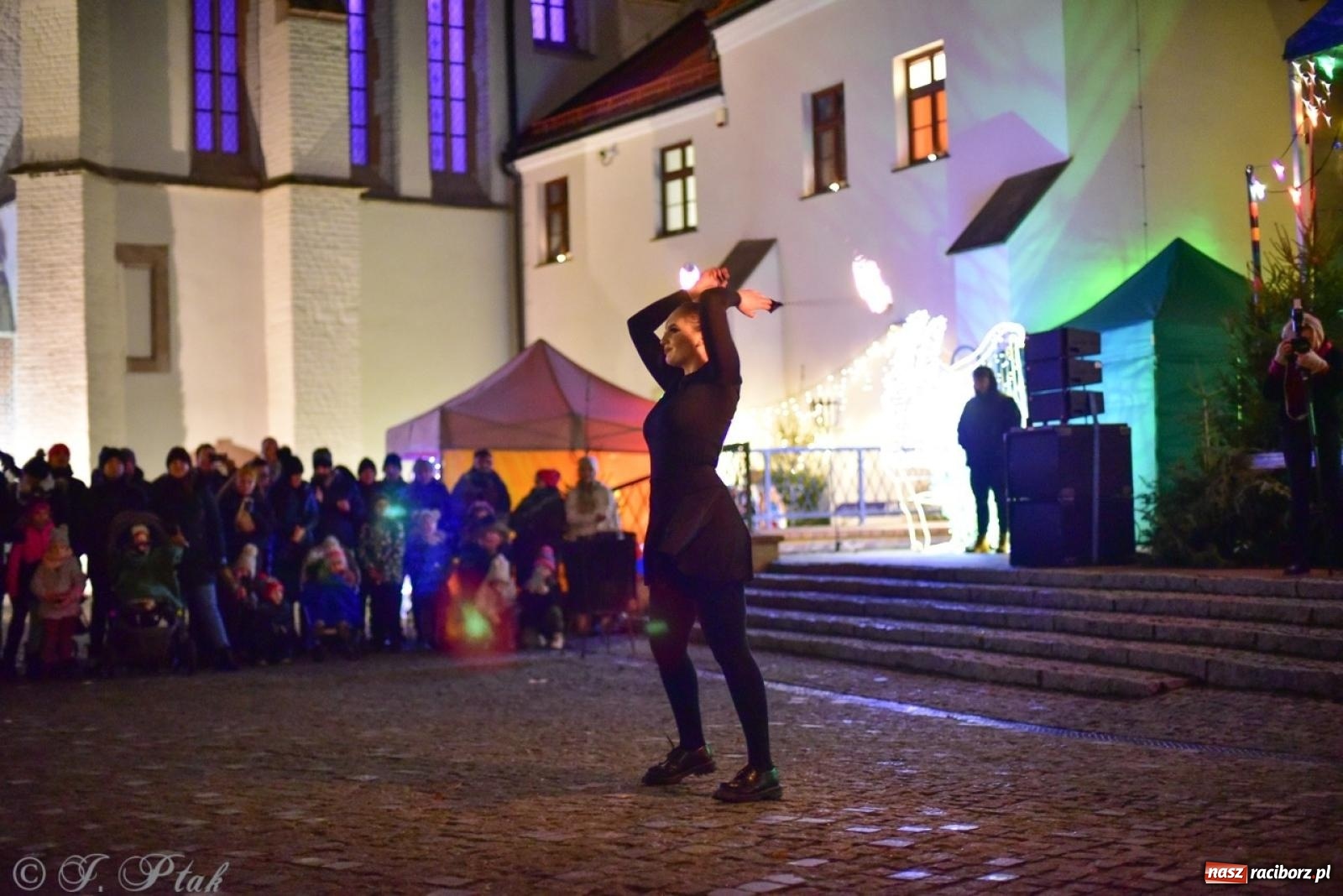 Zdjęcie w galerii na portalu naszraciborz.pl: Bajkowy zamek 2024 za nami. Cztery weekendy przedświątecznej zabawy w dawnej siedzibie Piastów wiadomości z regionu