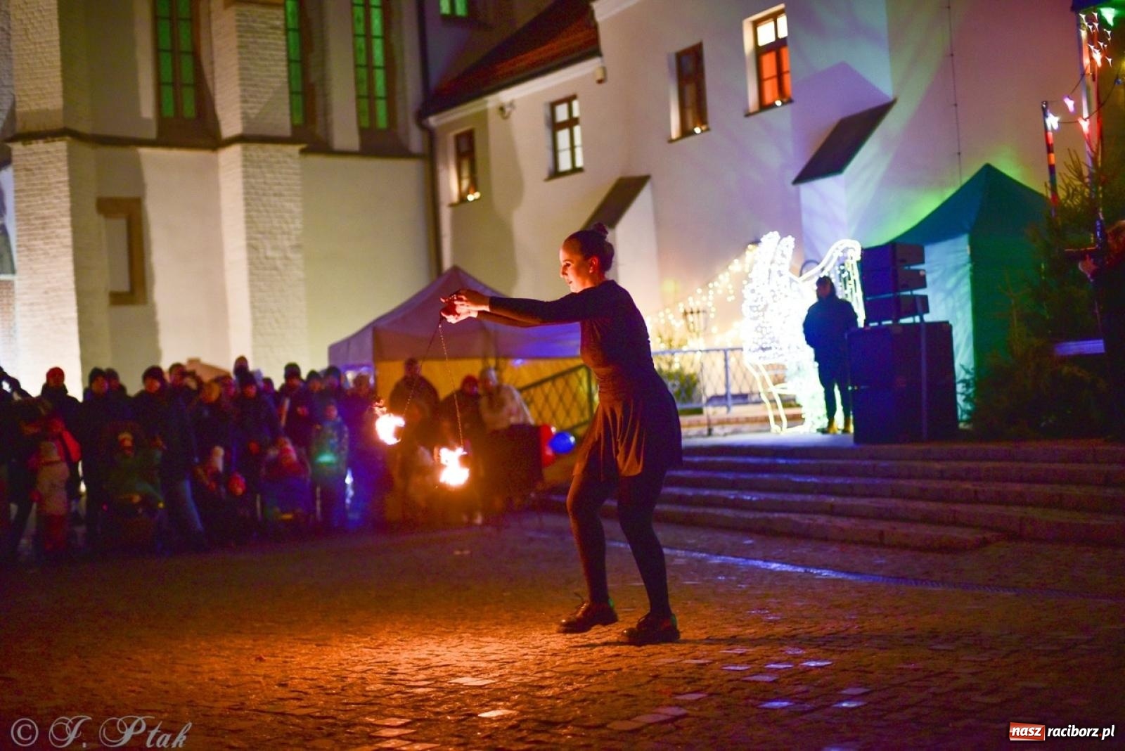 Zdjęcie w galerii na portalu naszraciborz.pl: Bajkowy zamek 2024 za nami. Cztery weekendy przedświątecznej zabawy w dawnej siedzibie Piastów wiadomości z regionu