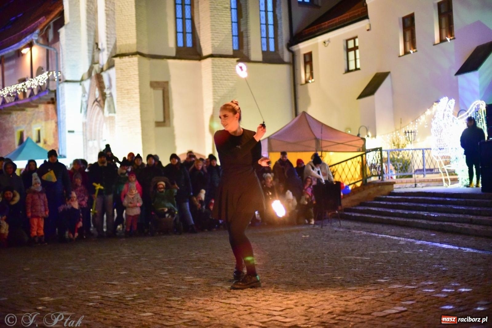 Zdjęcie w galerii na portalu naszraciborz.pl: Bajkowy zamek 2024 za nami. Cztery weekendy przedświątecznej zabawy w dawnej siedzibie Piastów wiadomości z regionu