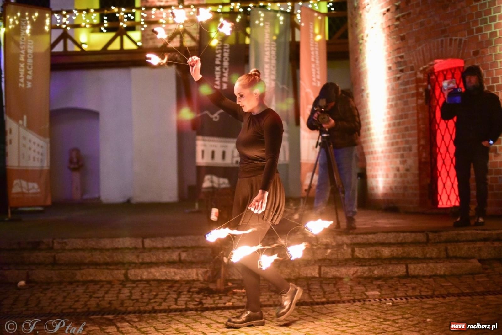 Zdjęcie w galerii na portalu naszraciborz.pl: Bajkowy zamek 2024 za nami. Cztery weekendy przedświątecznej zabawy w dawnej siedzibie Piastów wiadomości z regionu