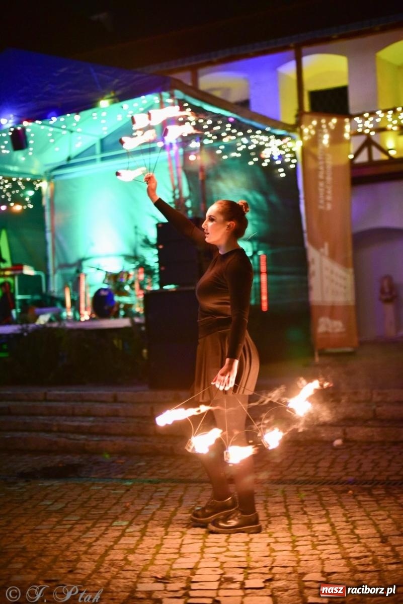 Zdjęcie w galerii na portalu naszraciborz.pl: Bajkowy zamek 2024 za nami. Cztery weekendy przedświątecznej zabawy w dawnej siedzibie Piastów wiadomości z regionu