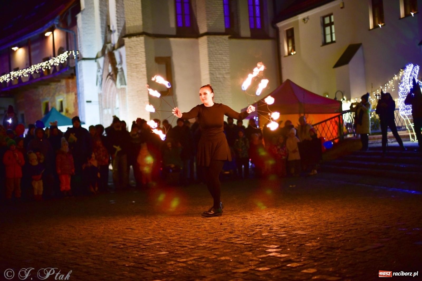 Zdjęcie w galerii na portalu naszraciborz.pl: Bajkowy zamek 2024 za nami. Cztery weekendy przedświątecznej zabawy w dawnej siedzibie Piastów wiadomości z regionu