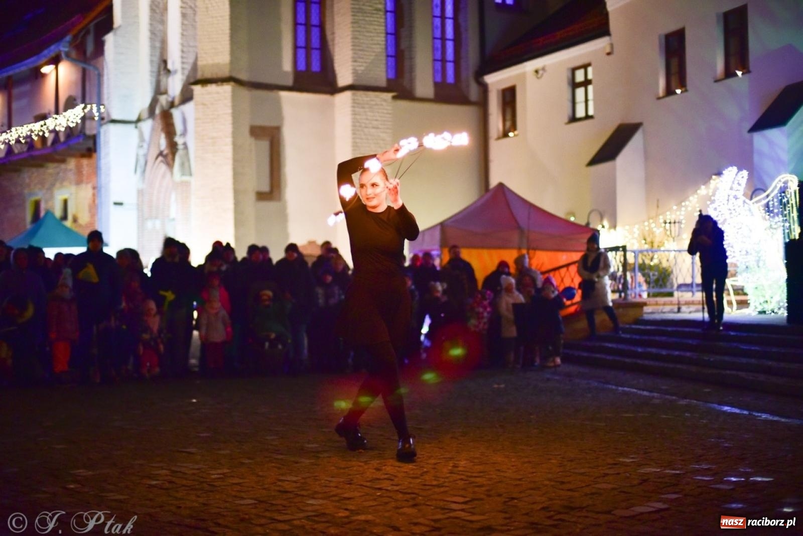 Zdjęcie w galerii na portalu naszraciborz.pl: Bajkowy zamek 2024 za nami. Cztery weekendy przedświątecznej zabawy w dawnej siedzibie Piastów wiadomości z regionu