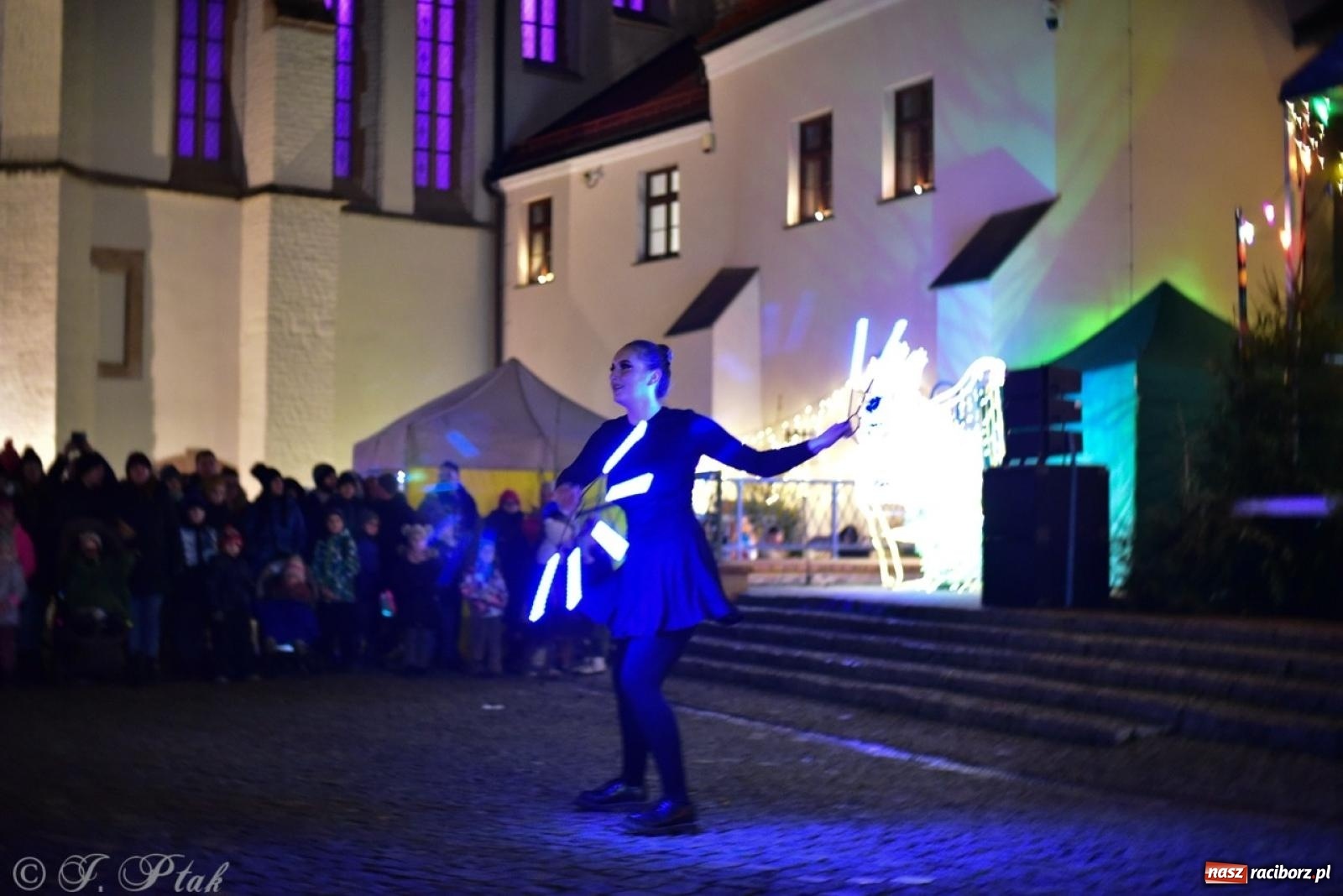 Zdjęcie w galerii na portalu naszraciborz.pl: Bajkowy zamek 2024 za nami. Cztery weekendy przedświątecznej zabawy w dawnej siedzibie Piastów wiadomości z regionu