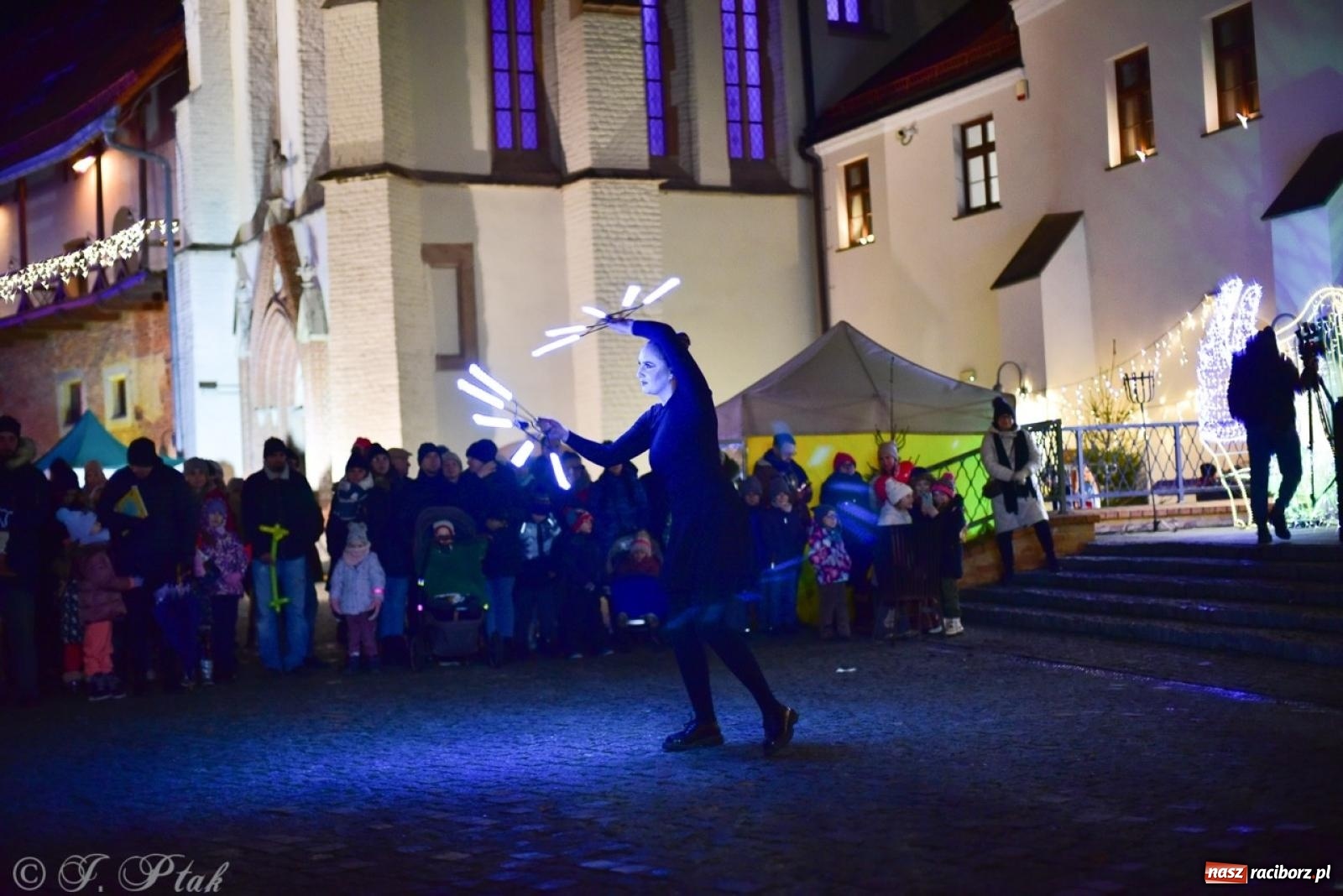 Zdjęcie w galerii na portalu naszraciborz.pl: Bajkowy zamek 2024 za nami. Cztery weekendy przedświątecznej zabawy w dawnej siedzibie Piastów wiadomości z regionu
