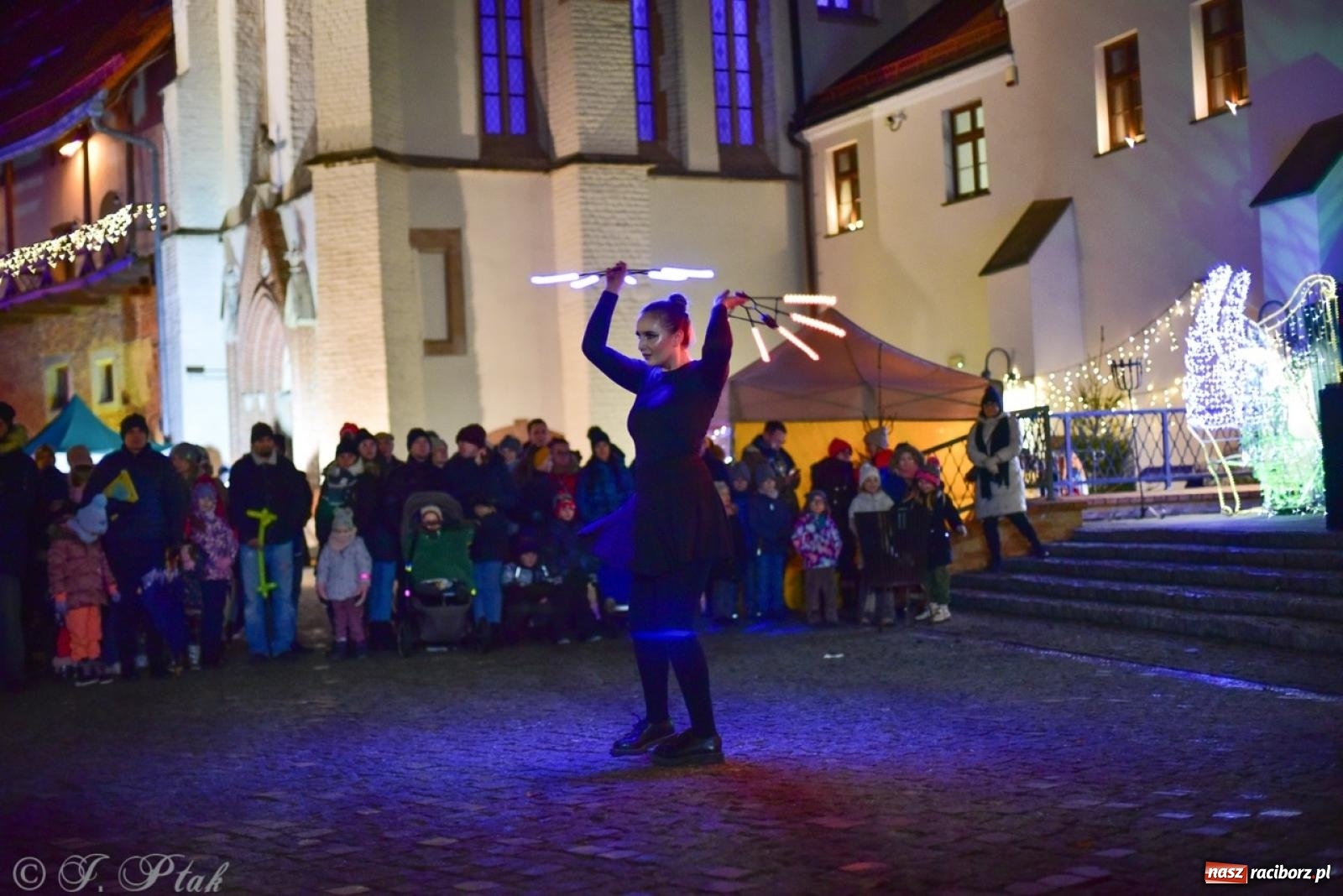 Zdjęcie w galerii na portalu naszraciborz.pl: Bajkowy zamek 2024 za nami. Cztery weekendy przedświątecznej zabawy w dawnej siedzibie Piastów wiadomości z regionu