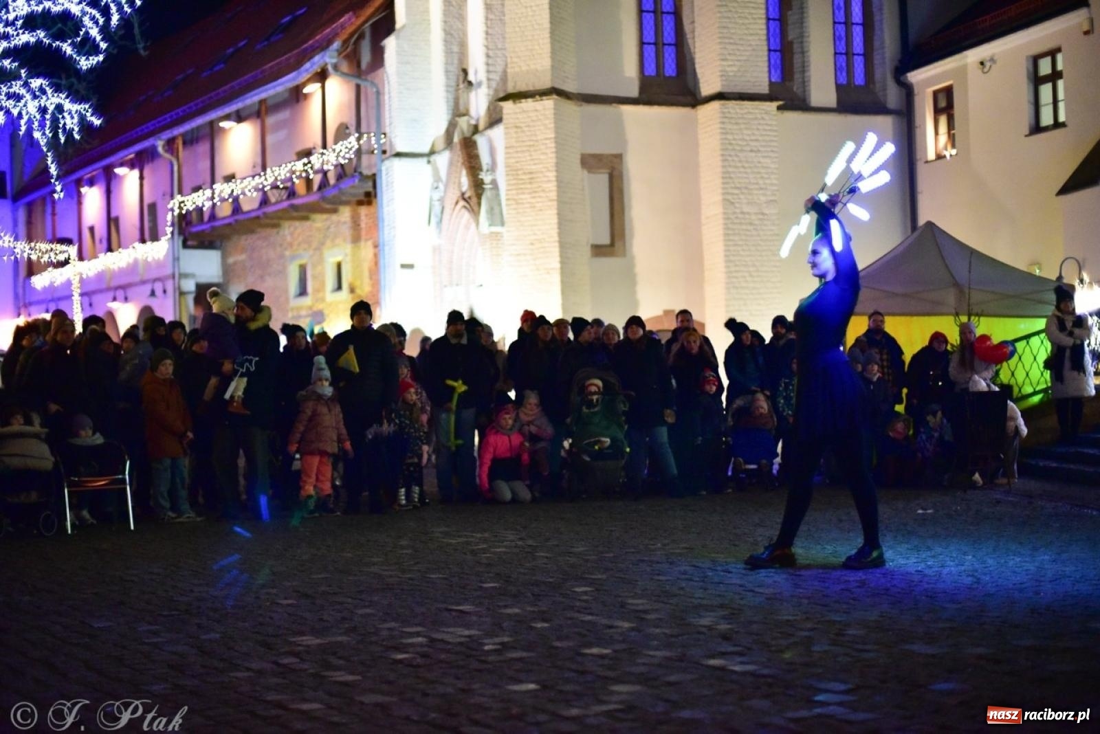 Zdjęcie w galerii na portalu naszraciborz.pl: Bajkowy zamek 2024 za nami. Cztery weekendy przedświątecznej zabawy w dawnej siedzibie Piastów wiadomości z regionu