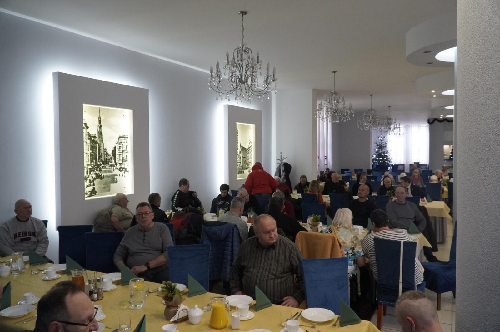 Zdjęcie w galerii na portalu naszraciborz.pl: Spotkanie wigilijne dla osób samotnych w Raciborzu wiadomości z regionu