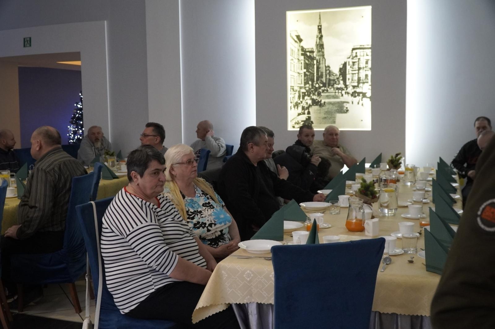 Zdjęcie w galerii na portalu naszraciborz.pl: Spotkanie wigilijne dla osób samotnych w Raciborzu wiadomości z regionu