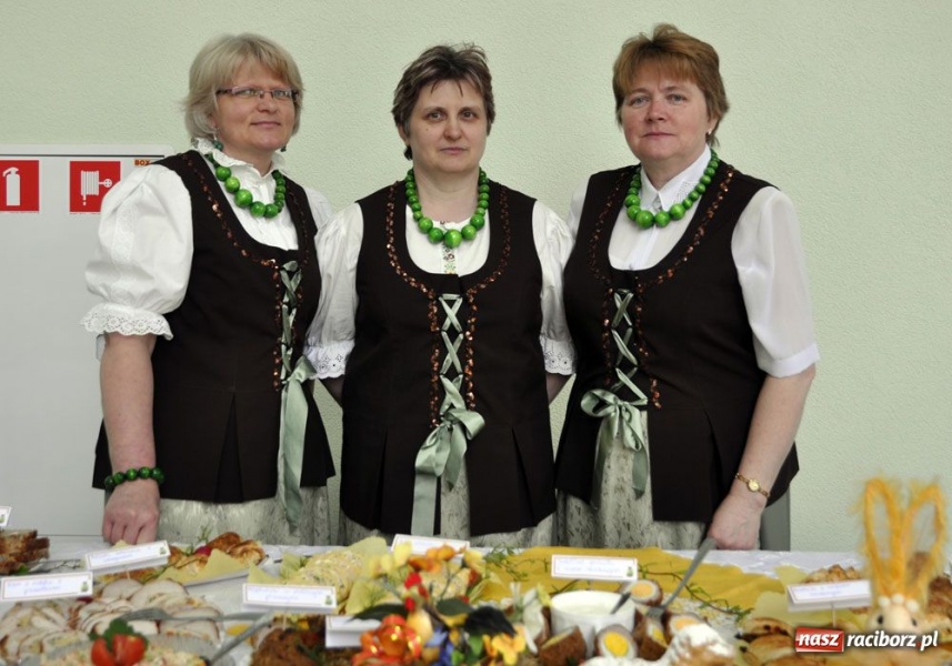 Zdjęcie w galerii na portalu naszraciborz.pl: W Pietrowicach serwowano super jadło wiadomości z regionu