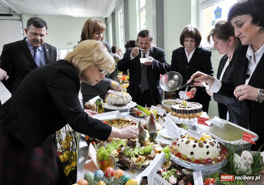 Zdjęcie w galerii na portalu naszraciborz.pl: W Pietrowicach serwowano super jadło wiadomości z regionu