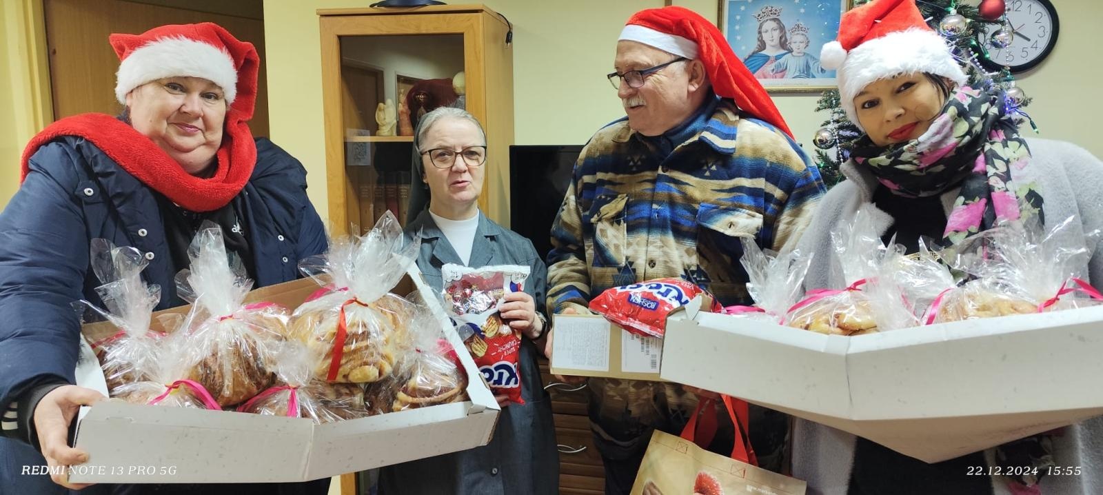 Zdjęcie w galerii na portalu naszraciborz.pl: Zakończyła się coroczna akcja charytatywna na rzecz Domu Samotnej Matki Maja i Domu dla Dzieci w Pogrzebieniu wiadomości z regionu