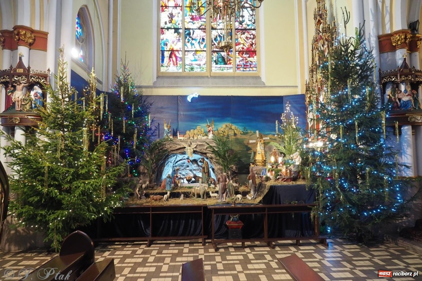 Zdjęcie w galerii na portalu naszraciborz.pl: Tradycja szopek bożonarodzeniowych w raciborskich kościołach [FOTO] wiadomości z regionu