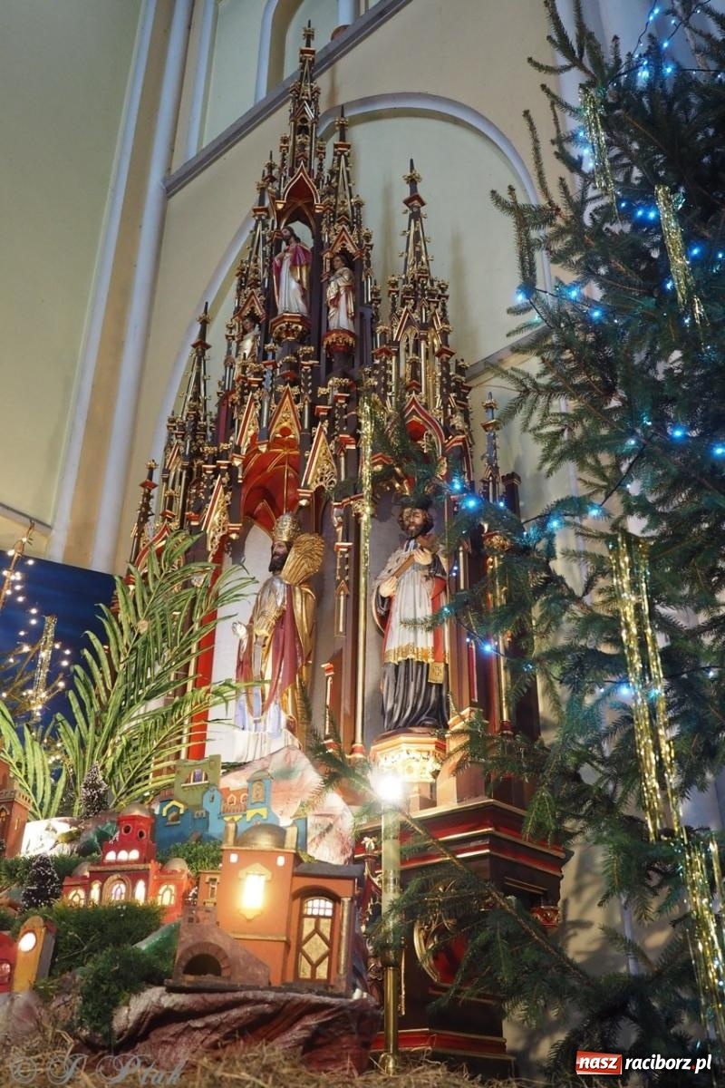 Zdjęcie w galerii na portalu naszraciborz.pl: Tradycja szopek bożonarodzeniowych w raciborskich kościołach [FOTO] wiadomości z regionu