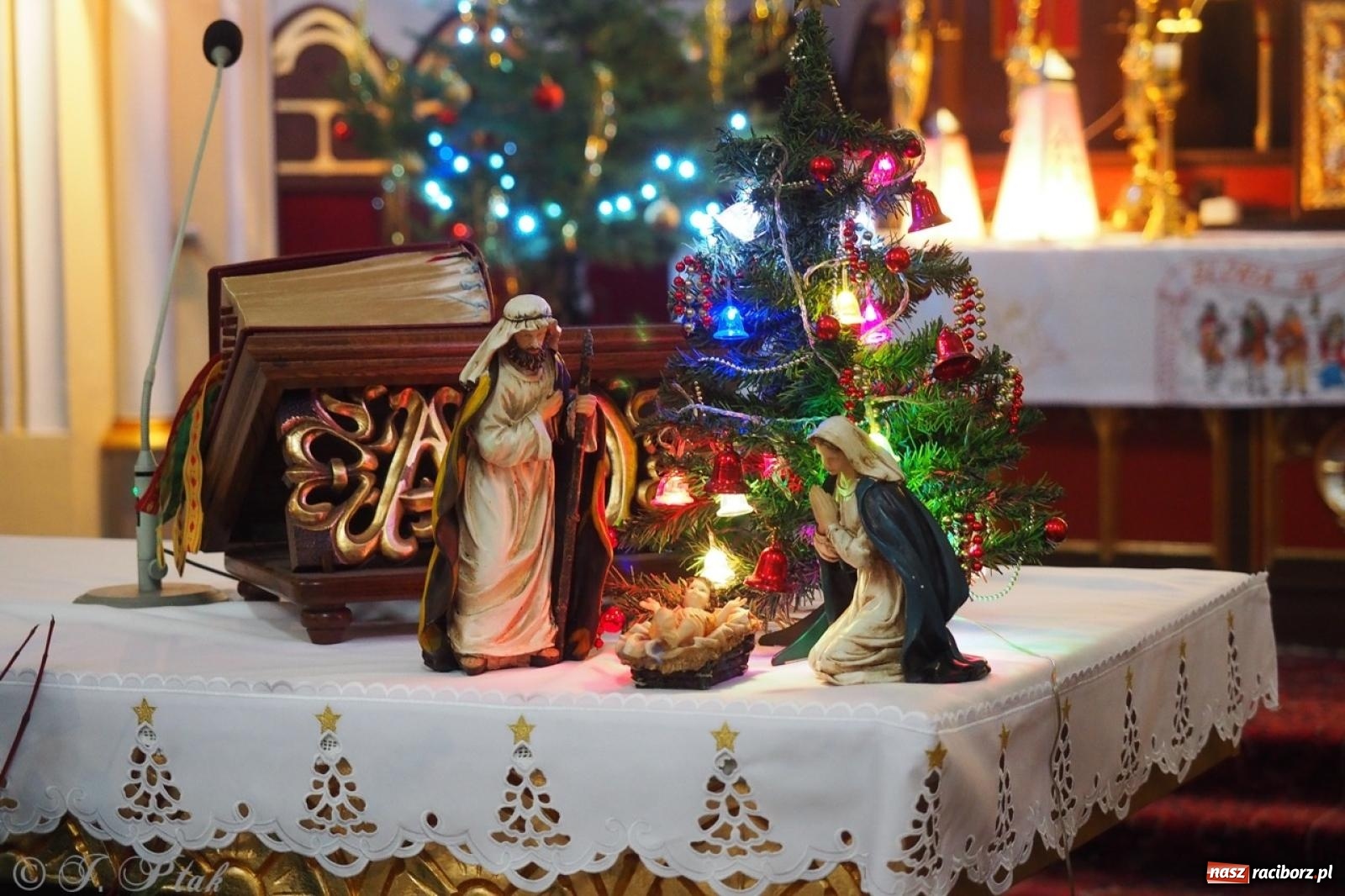 Zdjęcie w galerii na portalu naszraciborz.pl: Tradycja szopek bożonarodzeniowych w raciborskich kościołach [FOTO] wiadomości z regionu