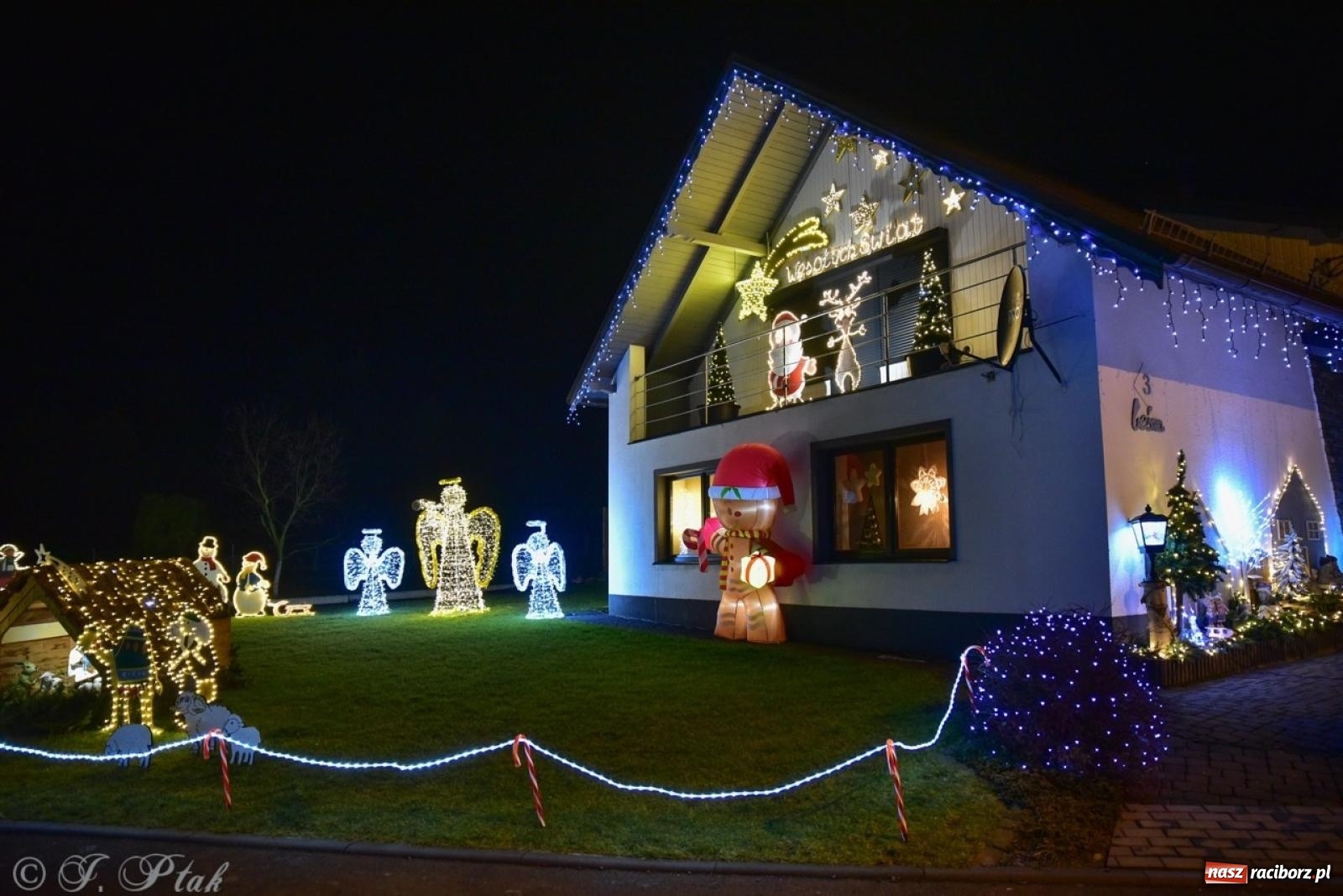 Zdjęcie w galerii na portalu naszraciborz.pl: Śląskie Griswoldowo, czyli Nowa Wioska zaprasza do świątecznego świata iluminacji wiadomości z regionu