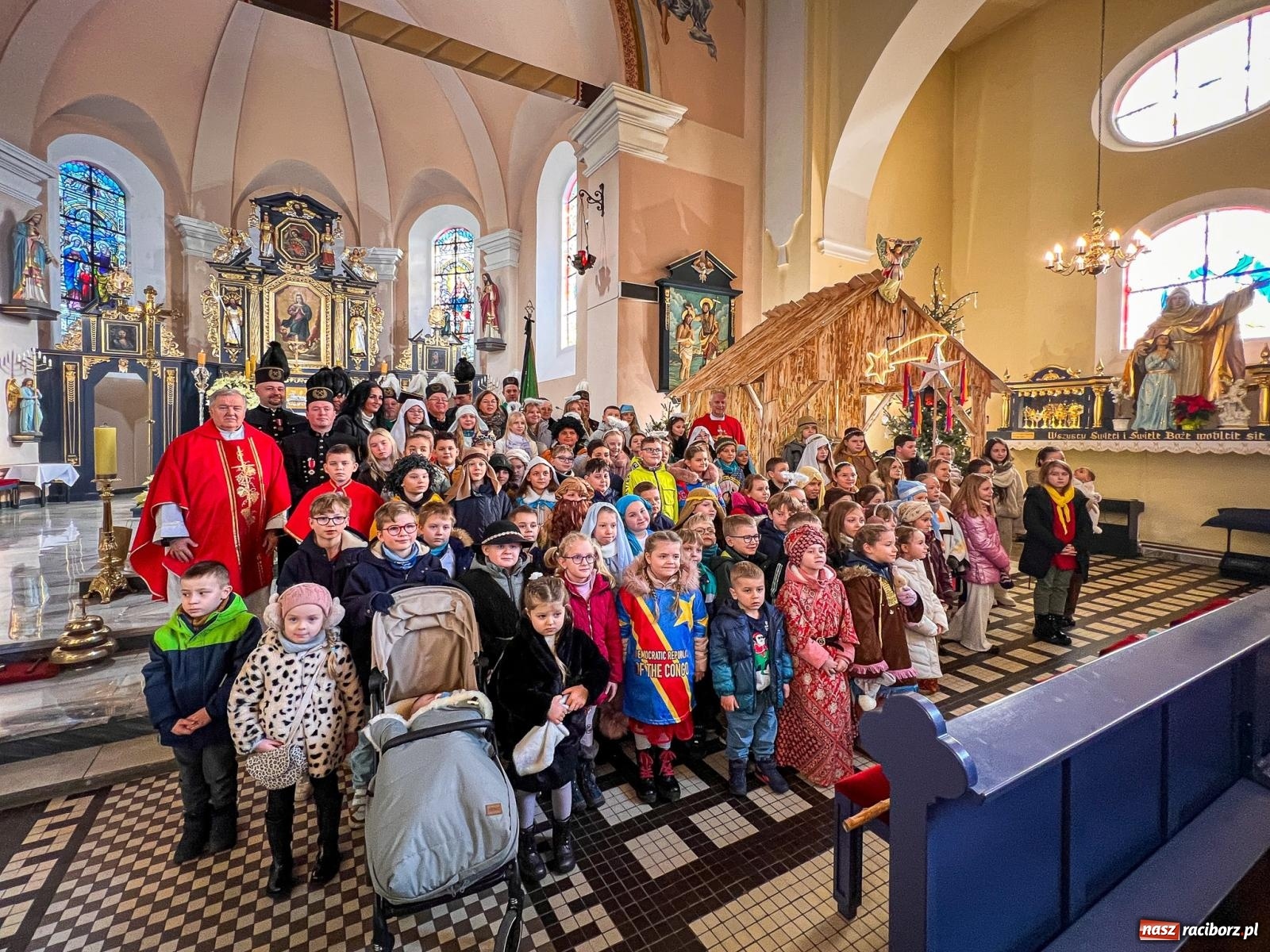 Zdjęcie w galerii na portalu naszraciborz.pl: Mali kolędnicy misyjni z Raciborza wsparli Papieskie Dzieło Misyjne. Zebrali 25 tys. zł wiadomości z regionu