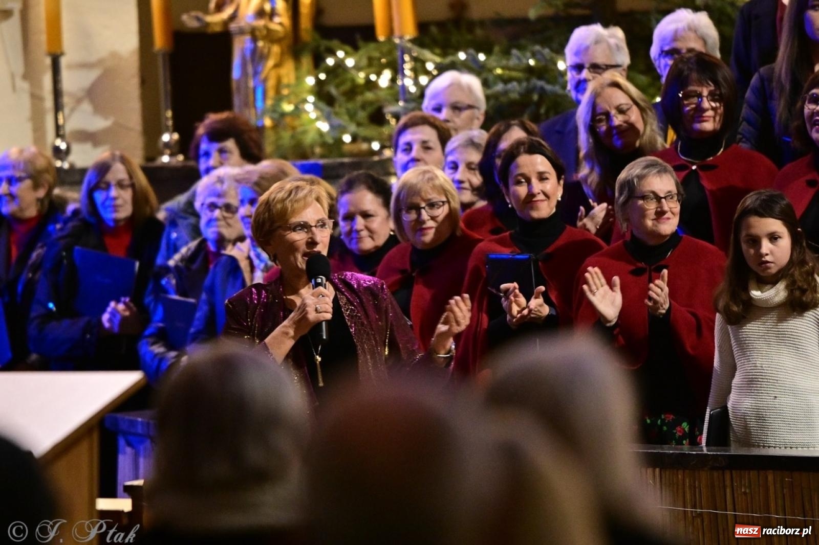 Zdjęcie w galerii na portalu naszraciborz.pl: Wieczór Kolęd i Pastorałek w Raciborzu – przepiękny koncert w okrąglaku w świątecznej atmosferze wiadomości z regionu