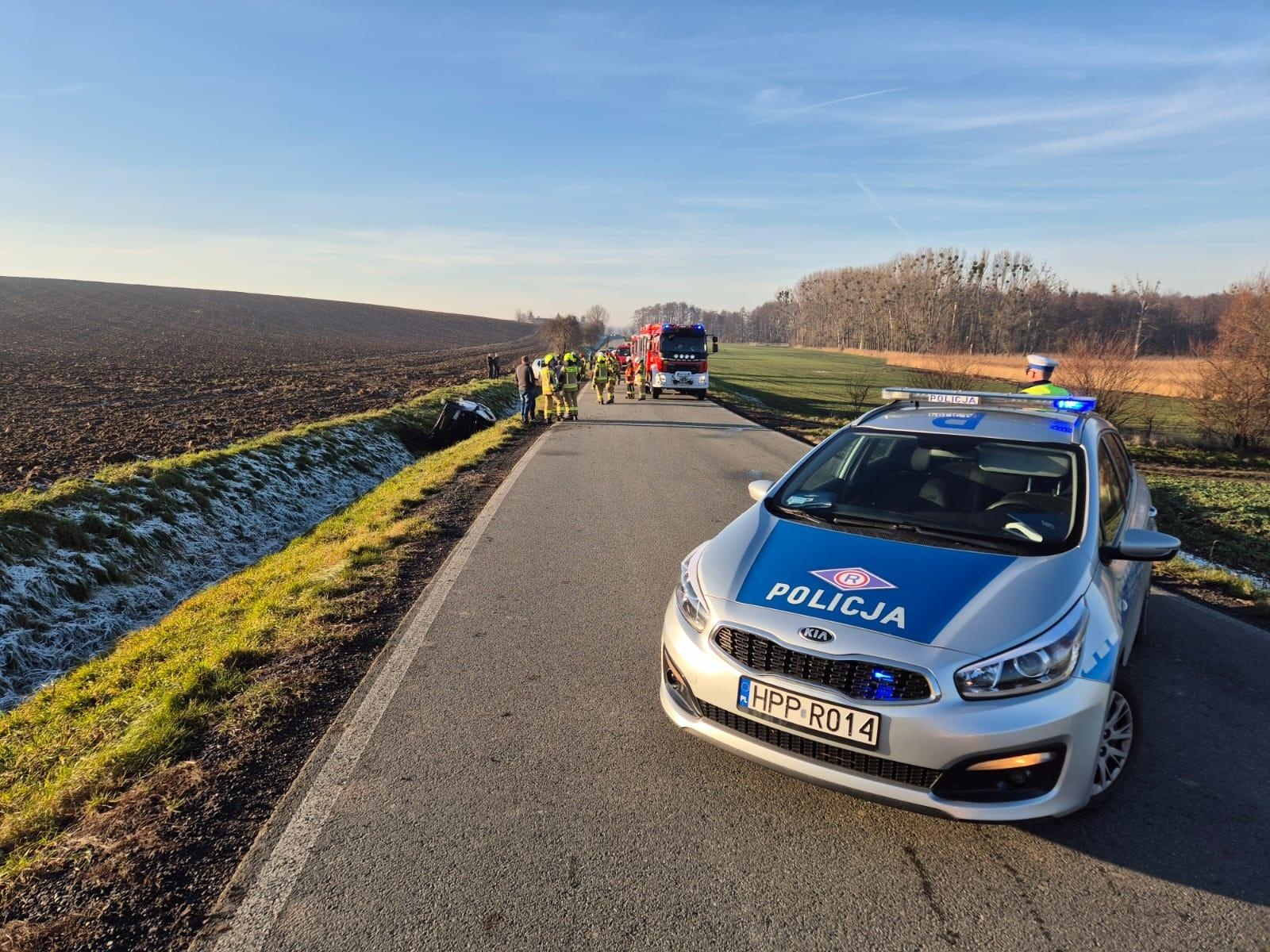 Zdjęcie w galerii na portalu naszraciborz.pl: Dachowania w Borucinie i Kornowacu. Policja apeluje o ostrożność [FOTO] wiadomości z regionu
