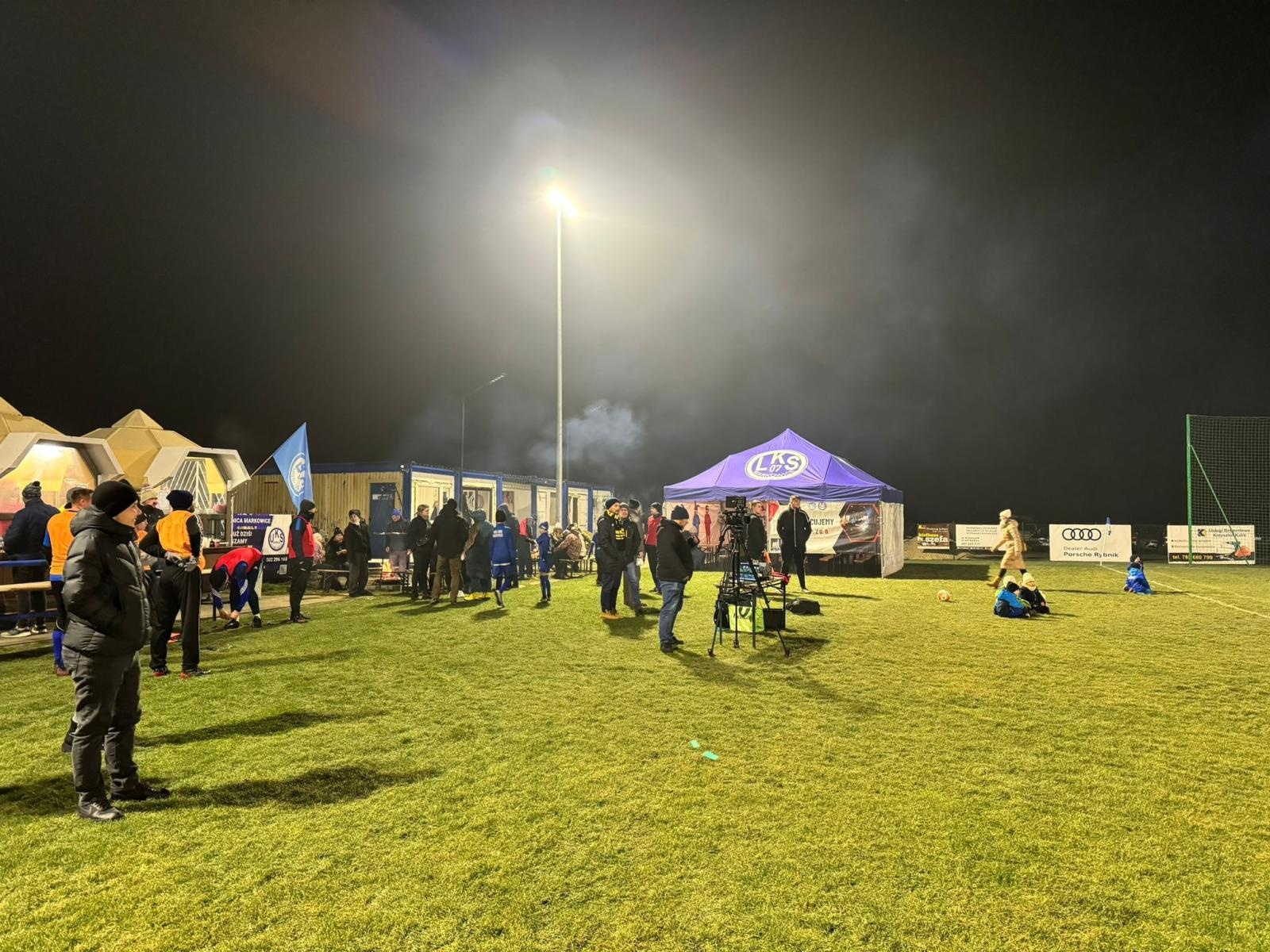 Zdjęcie w galerii na portalu naszraciborz.pl: Świąteczne Granie z LKS'em 07 Markowice – tradycja, która łączy! wiadomości z regionu