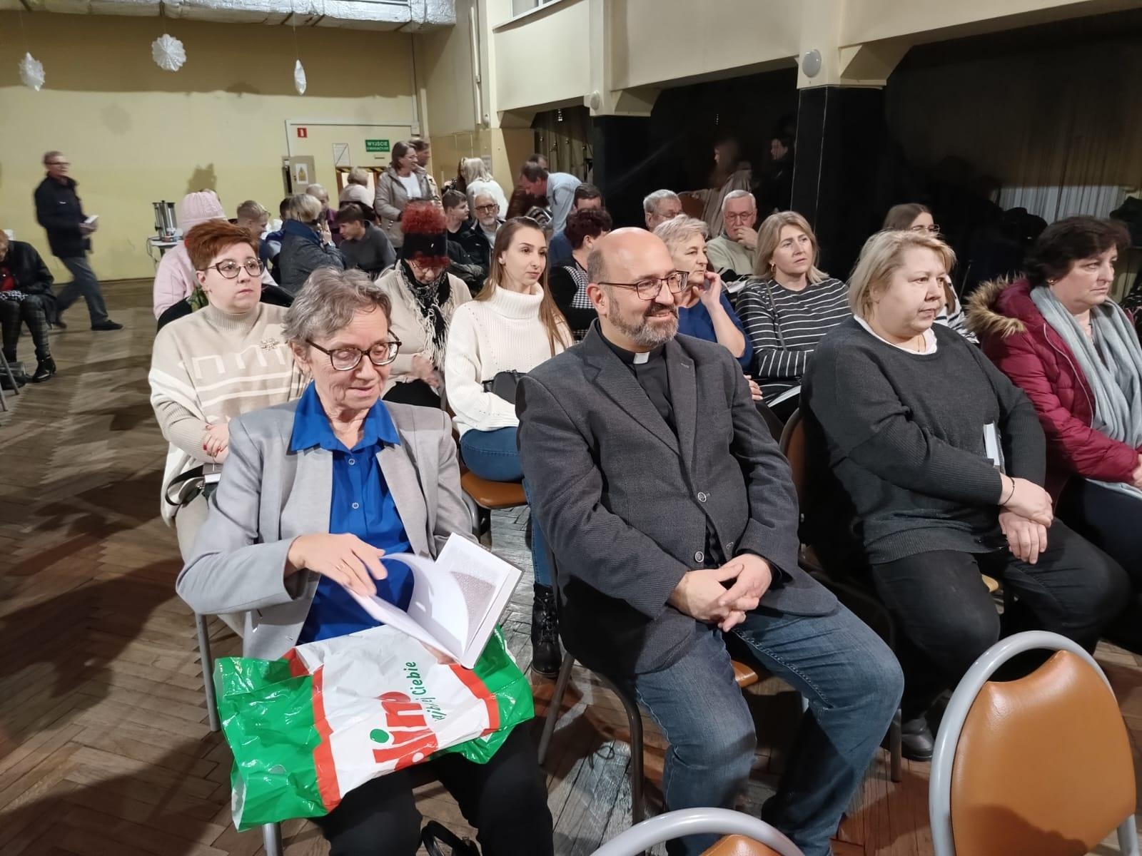 Zdjęcie w galerii na portalu naszraciborz.pl: Śląsko-morawskie pogranicze doczekało się kolejnej książki, tym razem dr Marceli Szymańskiej wiadomości z regionu