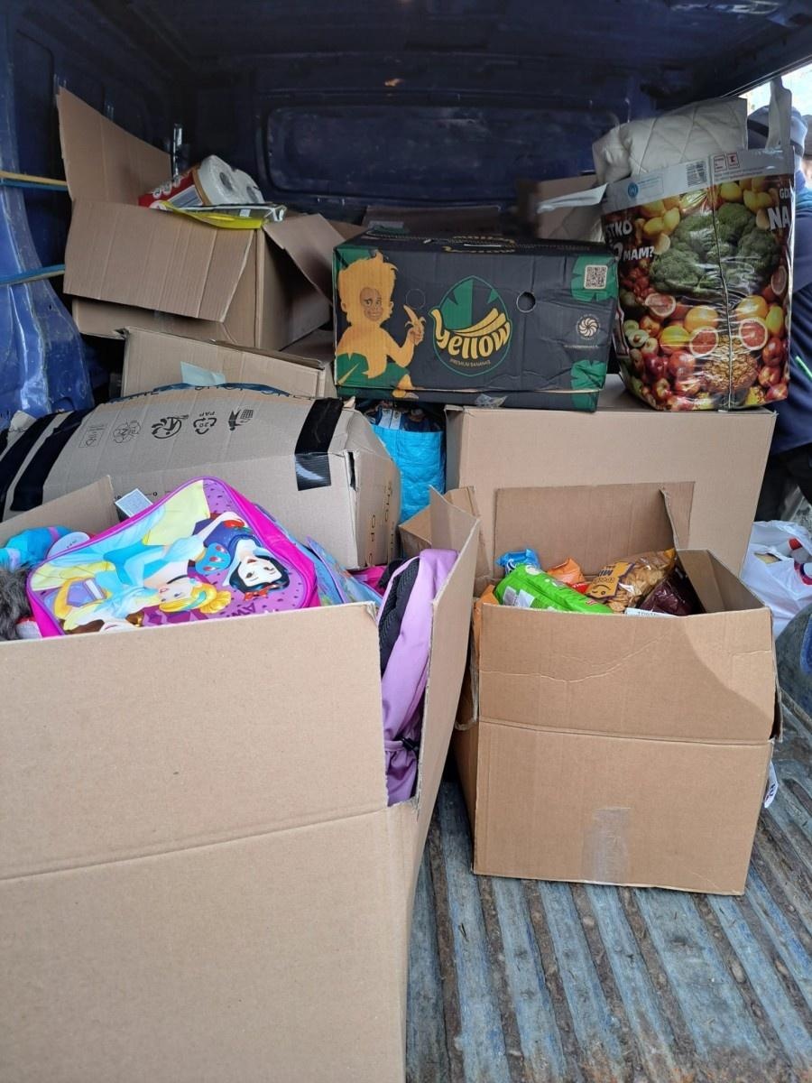 Zdjęcie w galerii na portalu naszraciborz.pl: Młodzieżowa Rada Miasta przeprowadziła świąteczną zbiórkę darów wiadomości z regionu