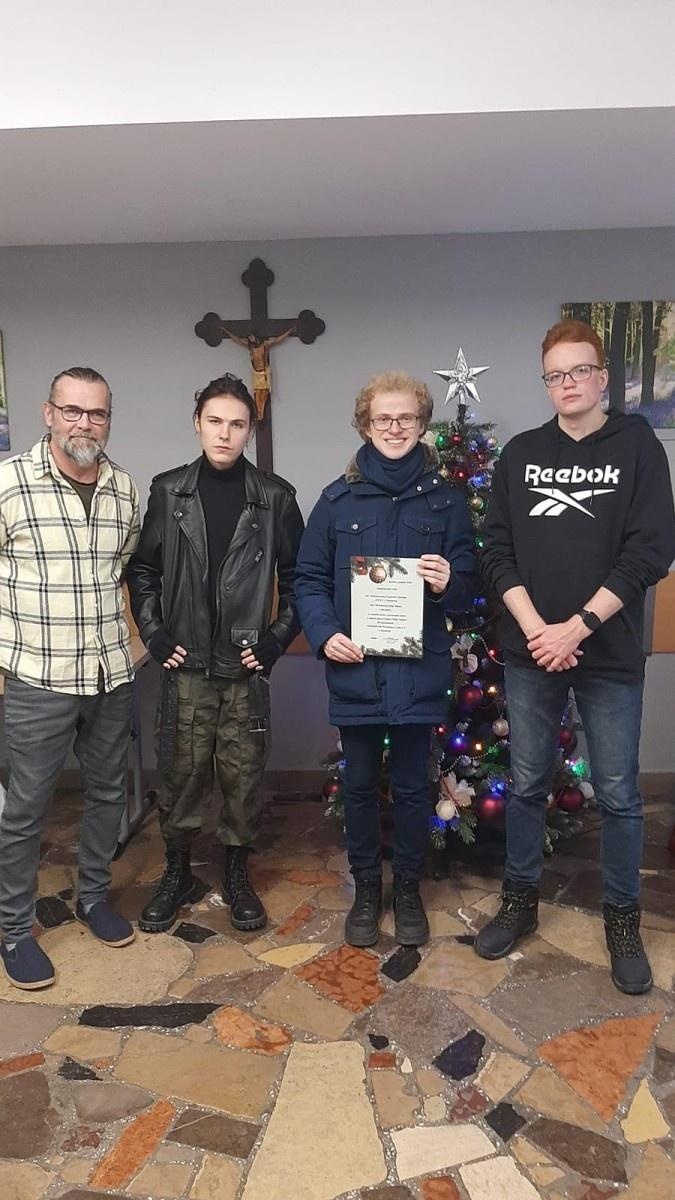 Zdjęcie w galerii na portalu naszraciborz.pl: Młodzieżowa Rada Miasta przeprowadziła świąteczną zbiórkę darów wiadomości z regionu