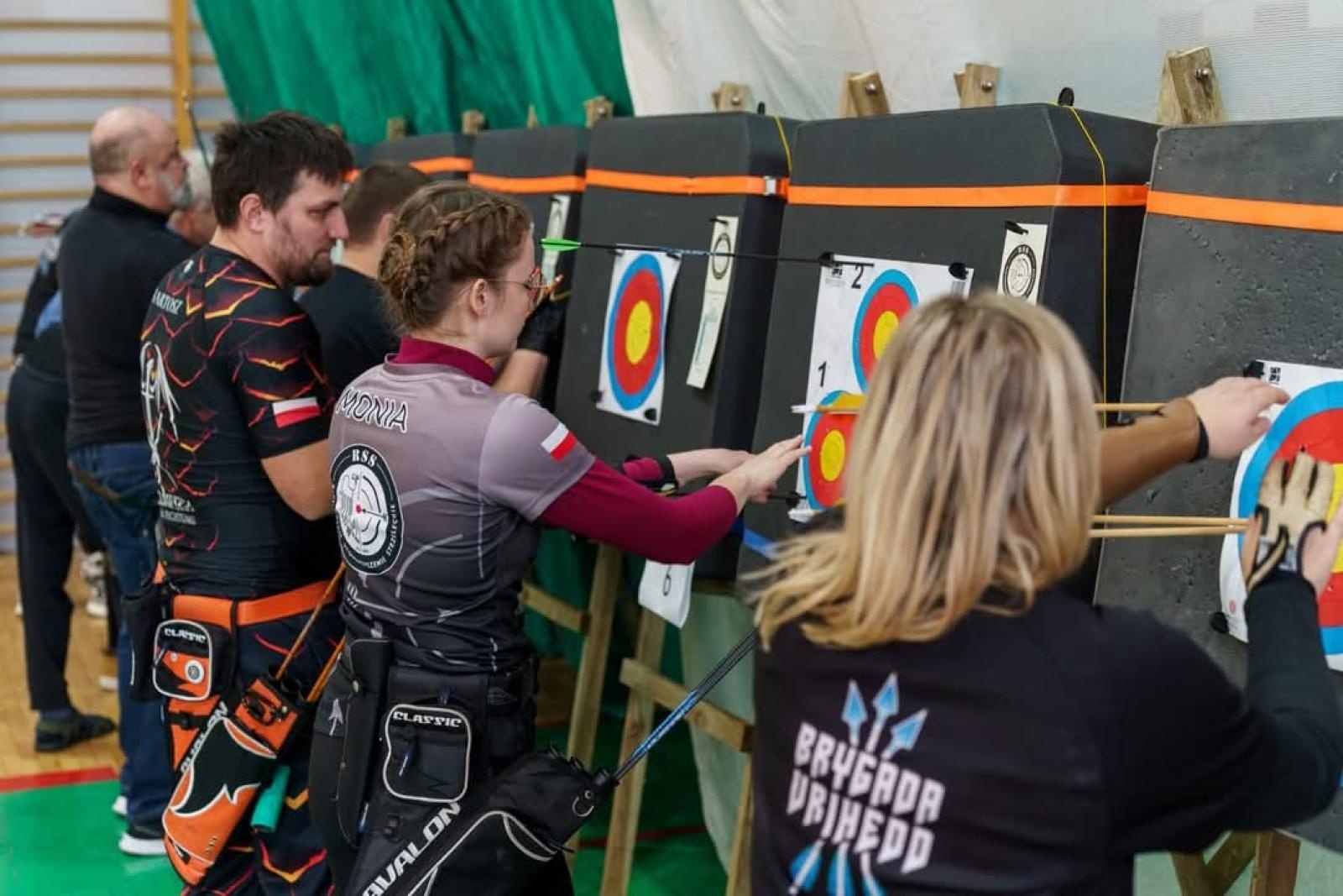 Zdjęcie w galerii na portalu naszraciborz.pl: Raciborski Lancaster. Zawody łucznicze w PCS na finał sezonu wiadomości z regionu
