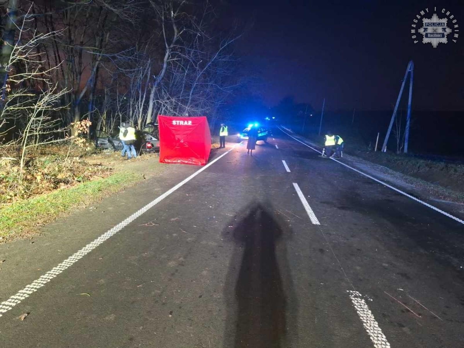 Zdjęcie w galerii na portalu naszraciborz.pl: Komunikat policji o wstępnych ustaleniach dotyczących przyczyn wypadku w Pietrowicach Wielkich wiadomości z regionu