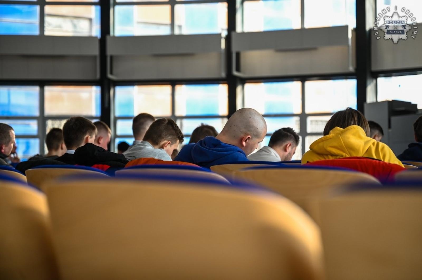Zdjęcie w galerii na portalu naszraciborz.pl: Śląska policja zadowolona z naborów. Ponad dwustu nowych funkcjonariuszy wiadomości z regionu