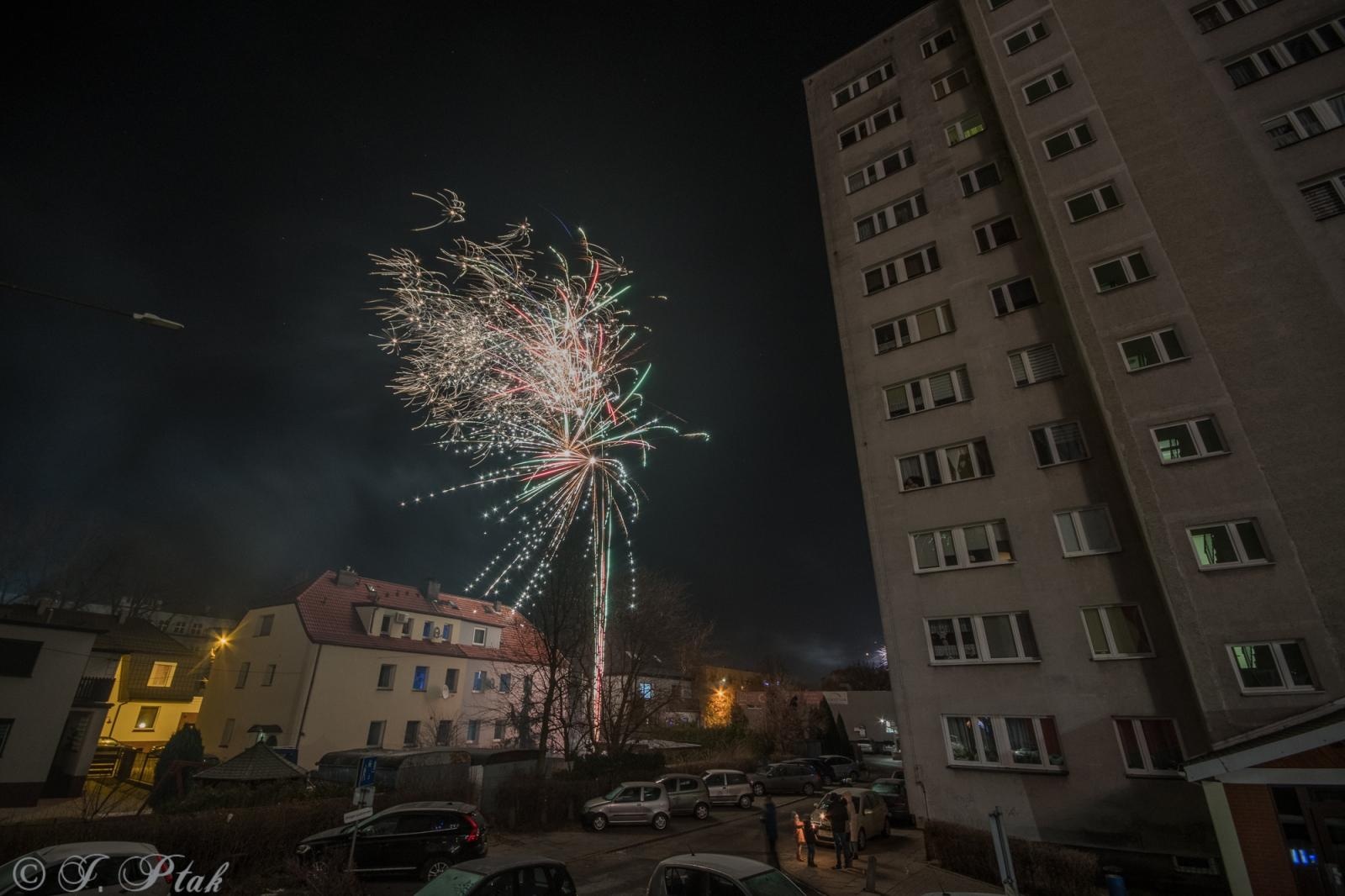 Zdjęcie w galerii na portalu naszraciborz.pl: Noc sylwestrowa w Raciborzu wiadomości z regionu