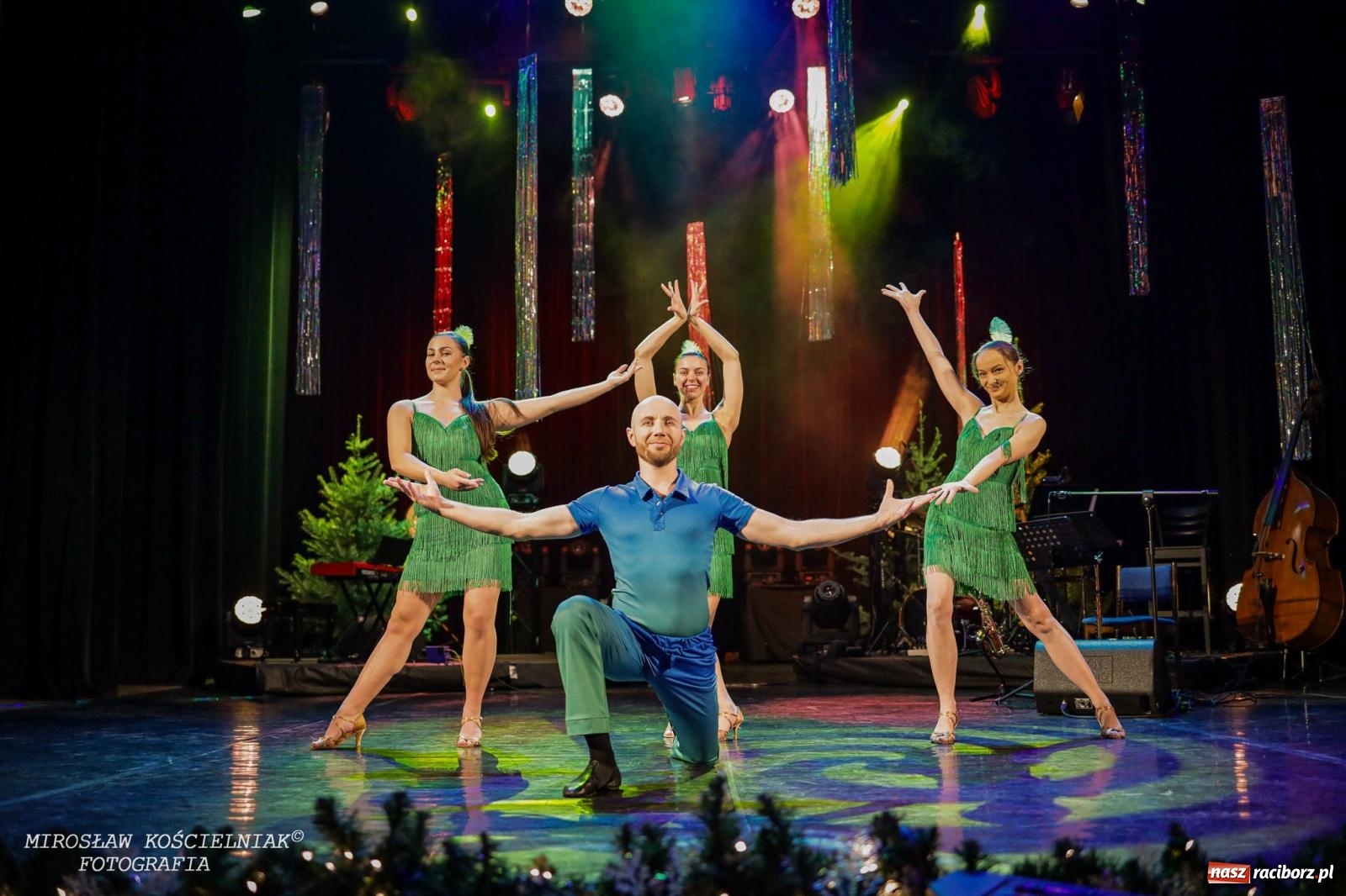 Zdjęcie w galerii na portalu naszraciborz.pl: Wielka gala sylwestrowa w RCK. Tak raciborzanie witali nowy rok wiadomości z regionu